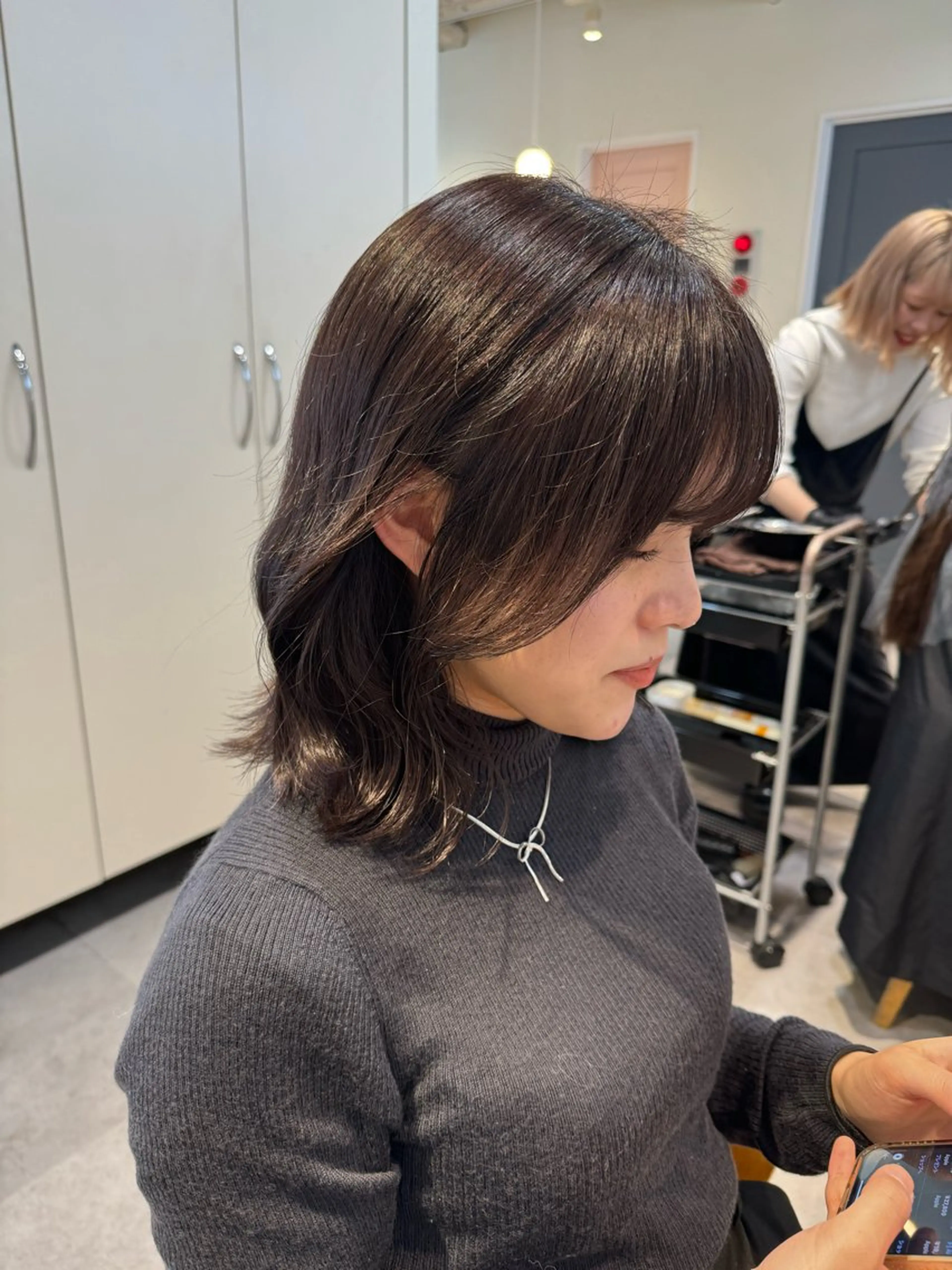 ミディアム カラー グレージュ ayaka♡ 柔らかカラーのヘアスタイル