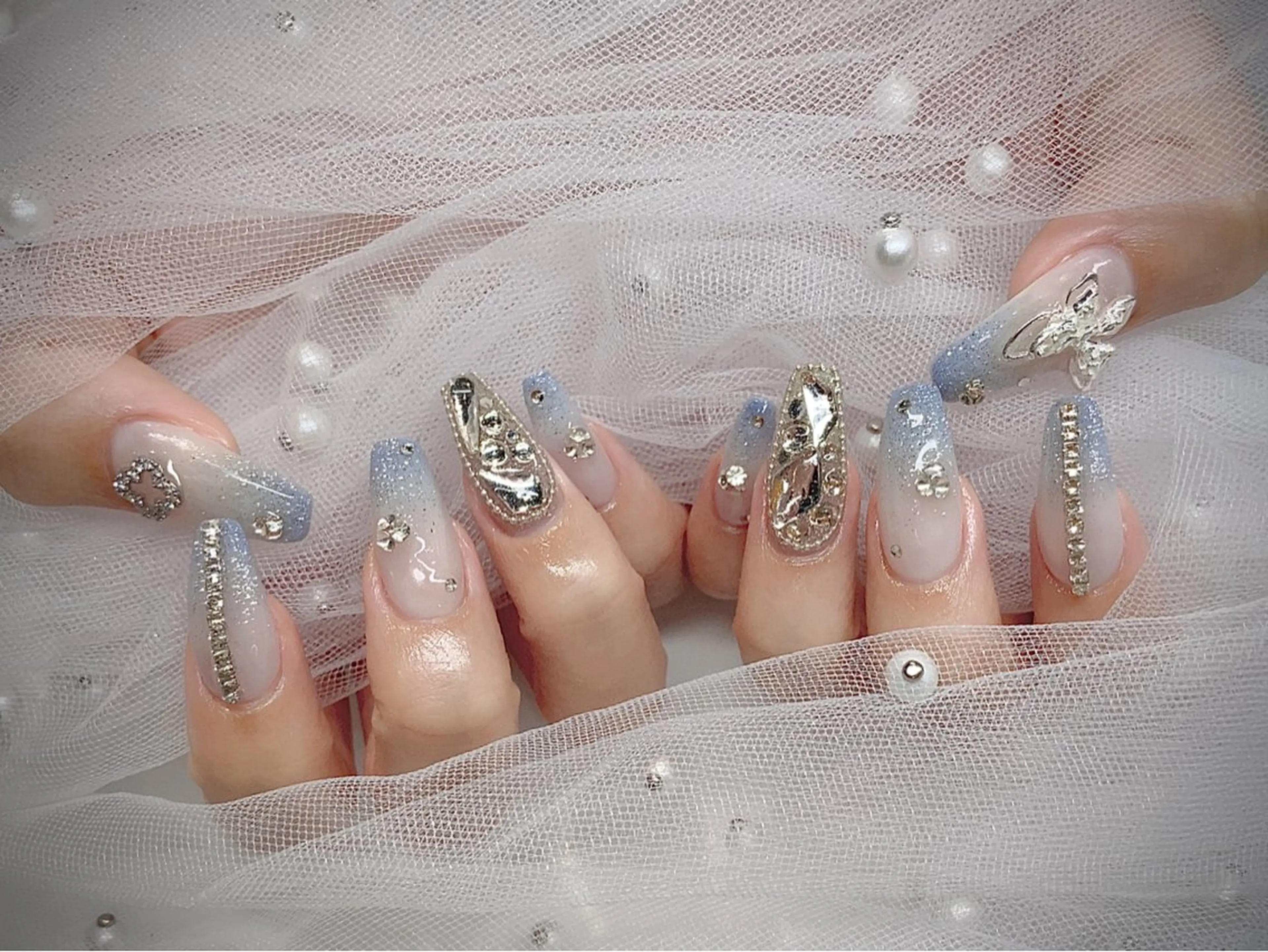 ネイル I-nailロング /ワンホン/キラキラのネイルデザイン