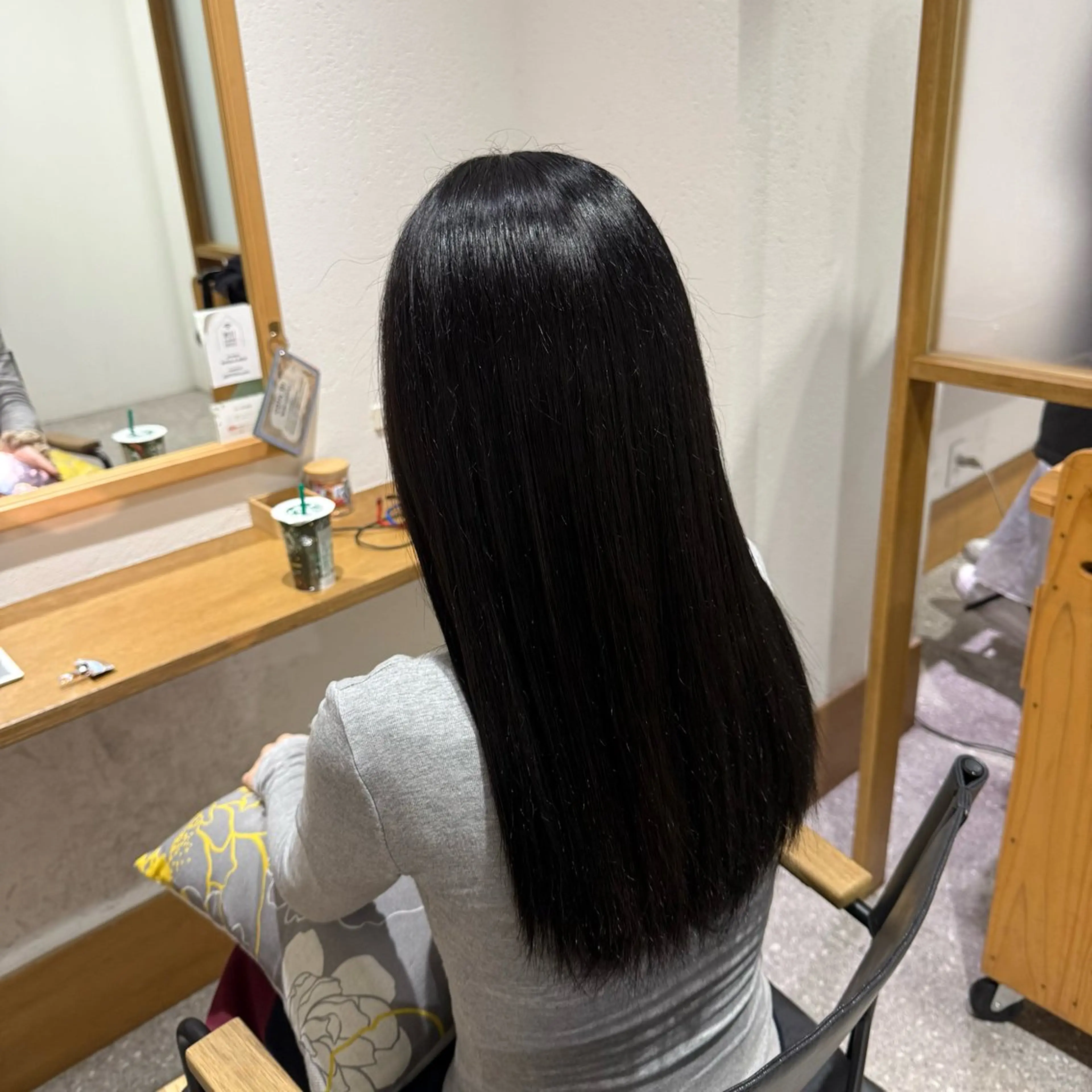 ロング カラー ヘアカラー ついざき はるかのヘアスタイル