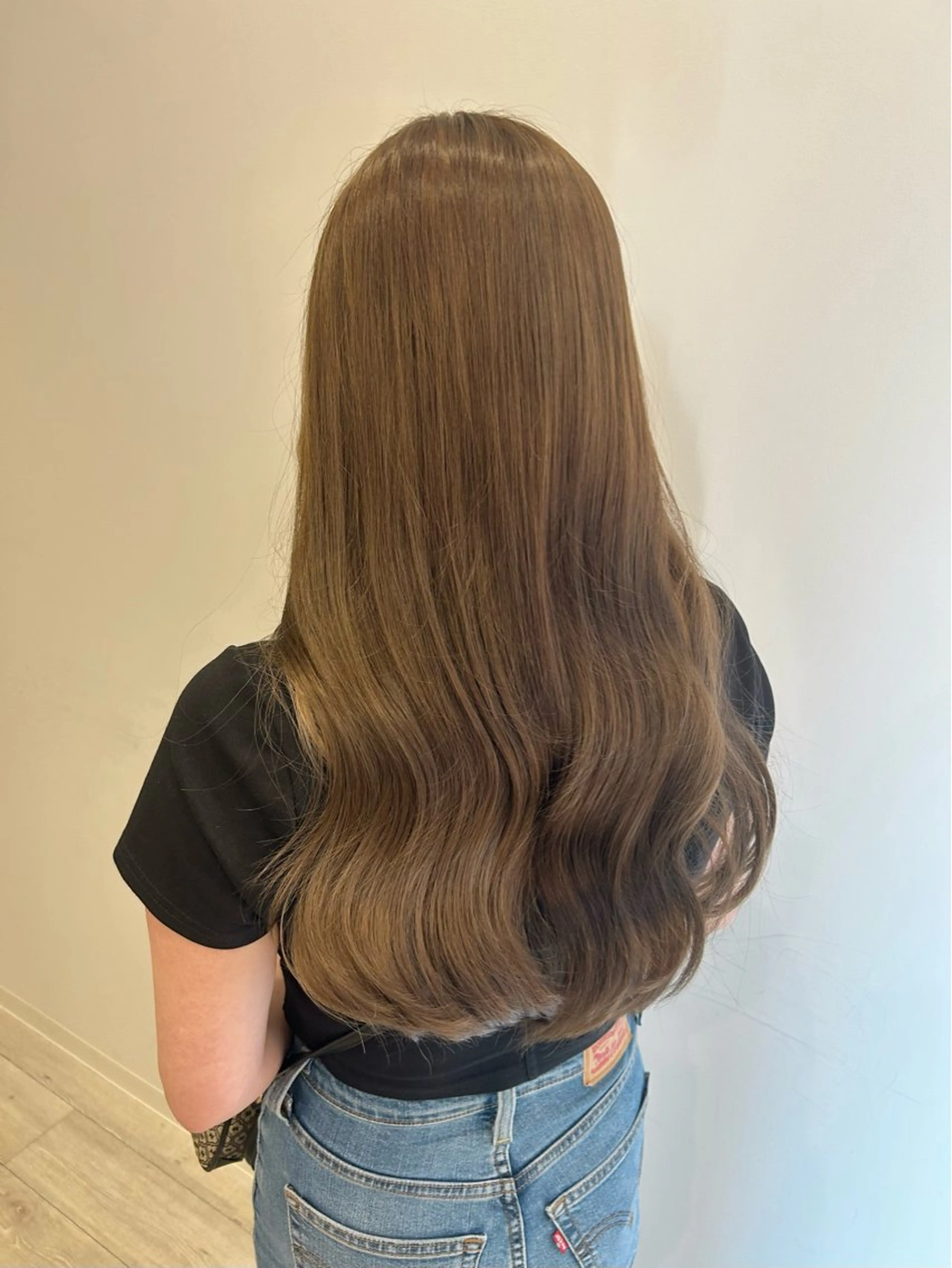 ロング カラー ブリーチ 透明感カラー ブリーチなしカラー レイヤーカット/長岡 グレージュ/マユ🎀のヘアスタイル