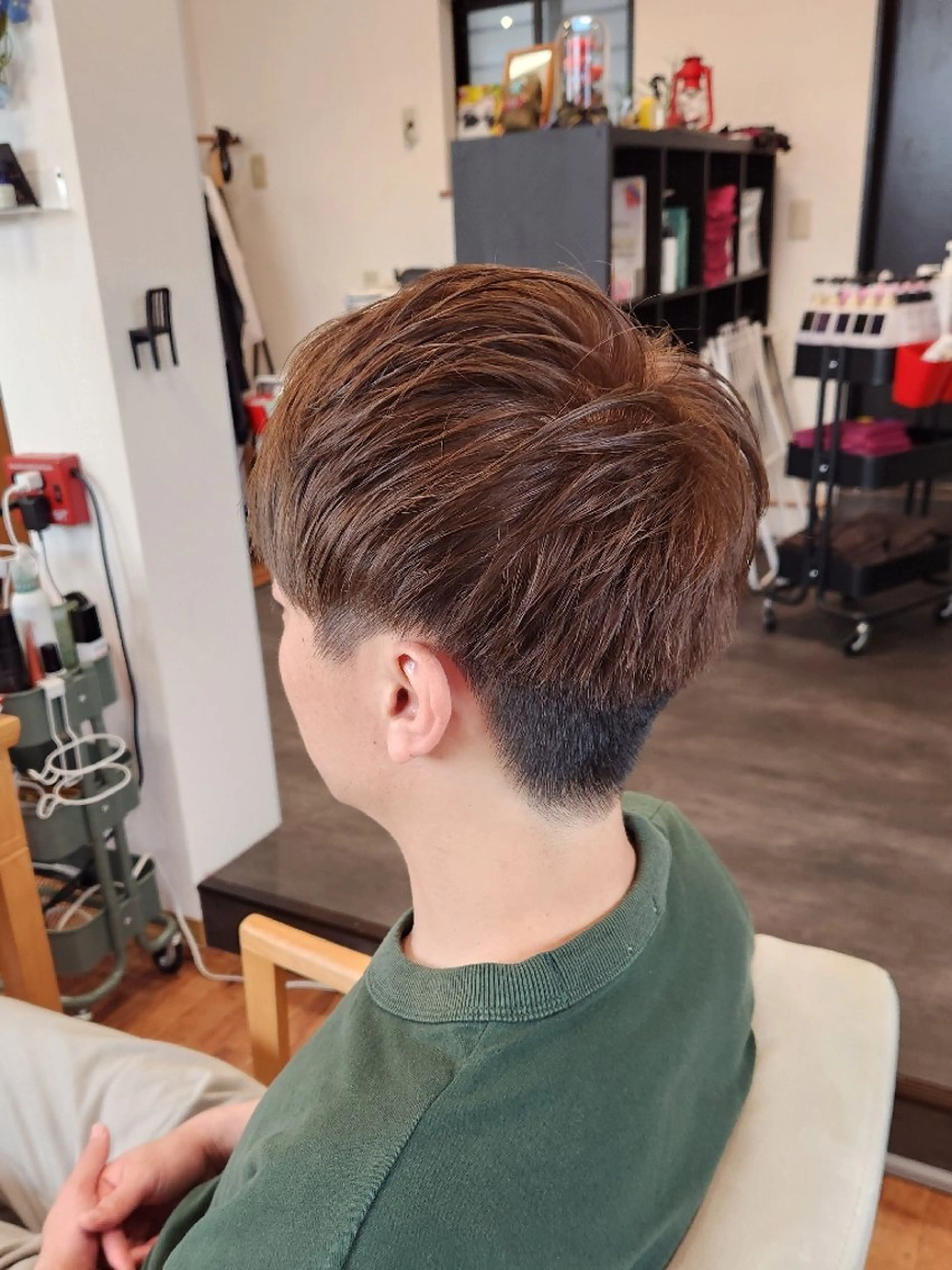 メンズ カラー 岩瀬 未来のヘアスタイル