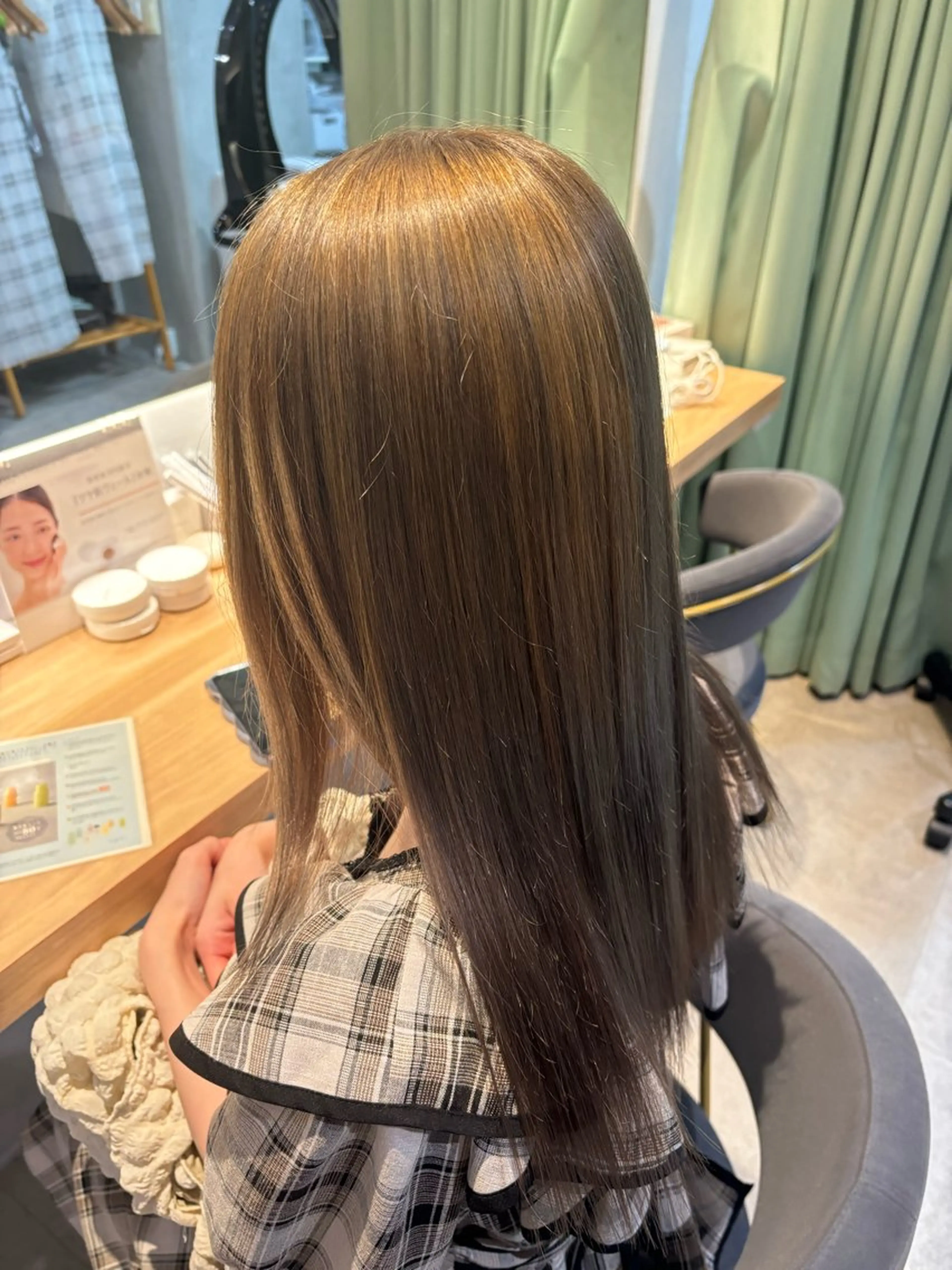 ロング カラー オリーブカラー ヘアカラー りあの🎀 /暖色カラー🍒のヘアスタイル