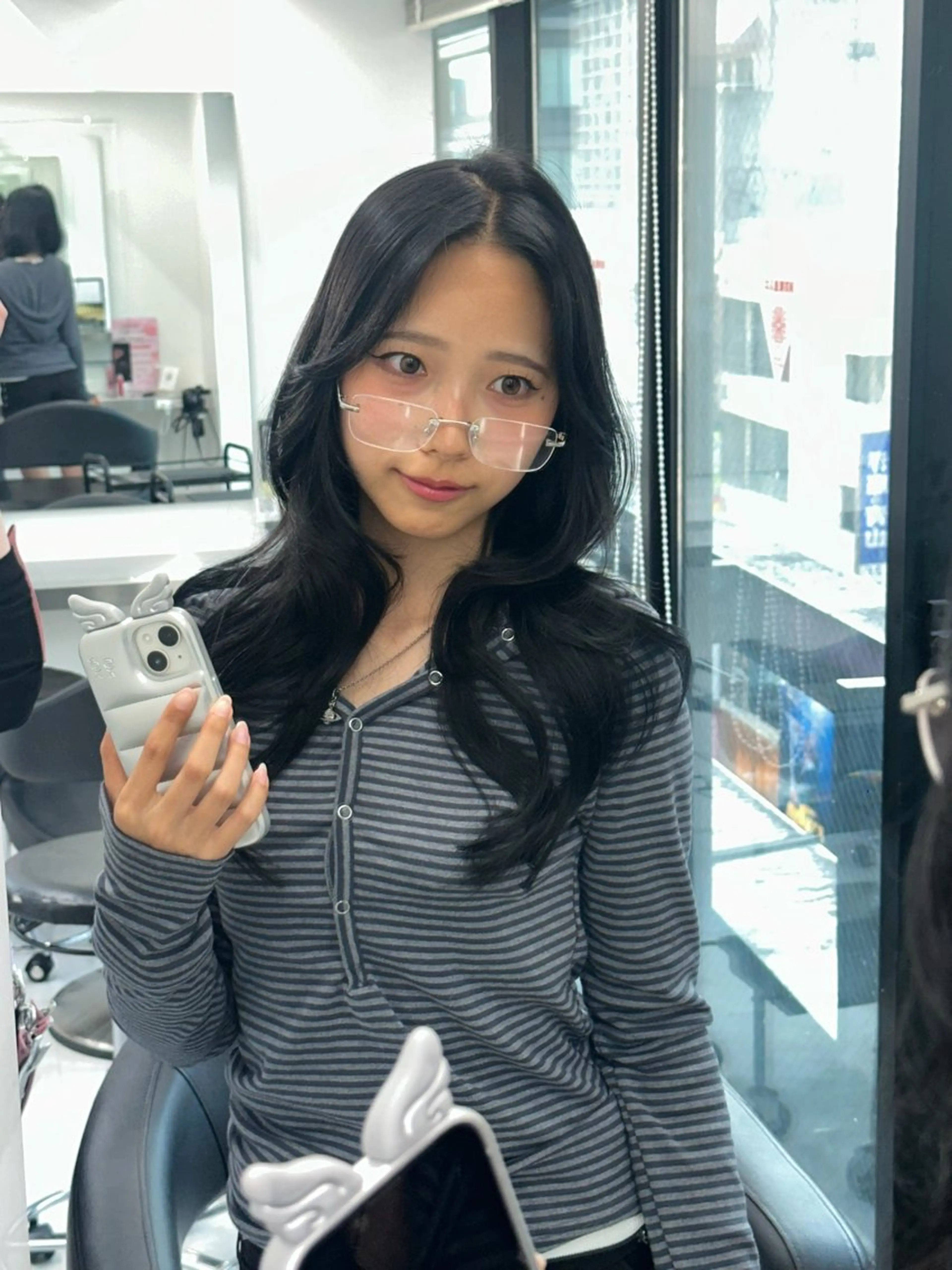 セミロング カラー ヘアアレンジ カット ヘアカラー トリートメント 大人っぽ中韓レディ ヘア🤍MAOのヘアスタイル