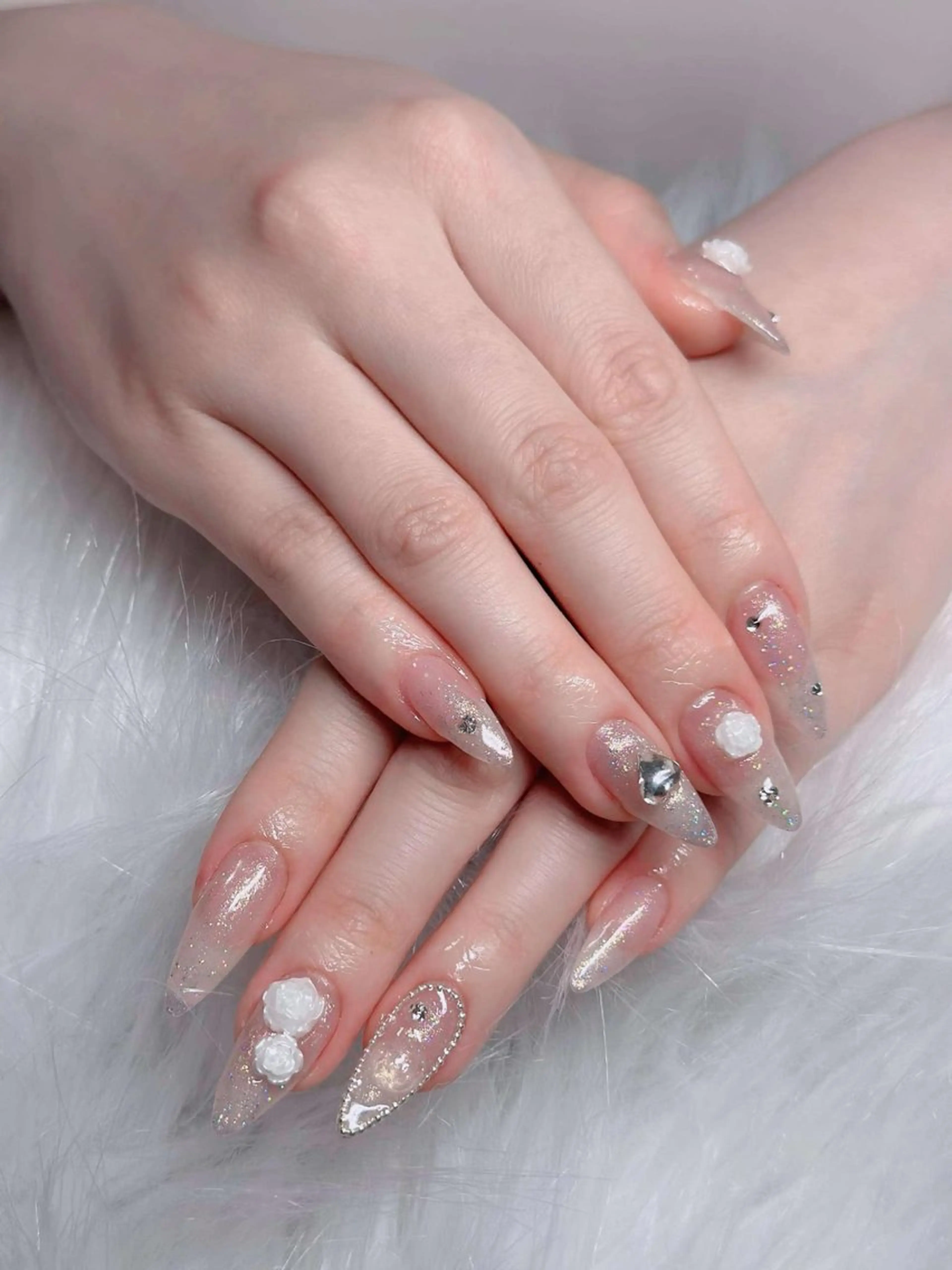 ネイル フレンチネイル ジェルネイル ガラスフレンチ ハロウィン ハート ハンドネイル H.baby Nail Salonのネイルデザイン