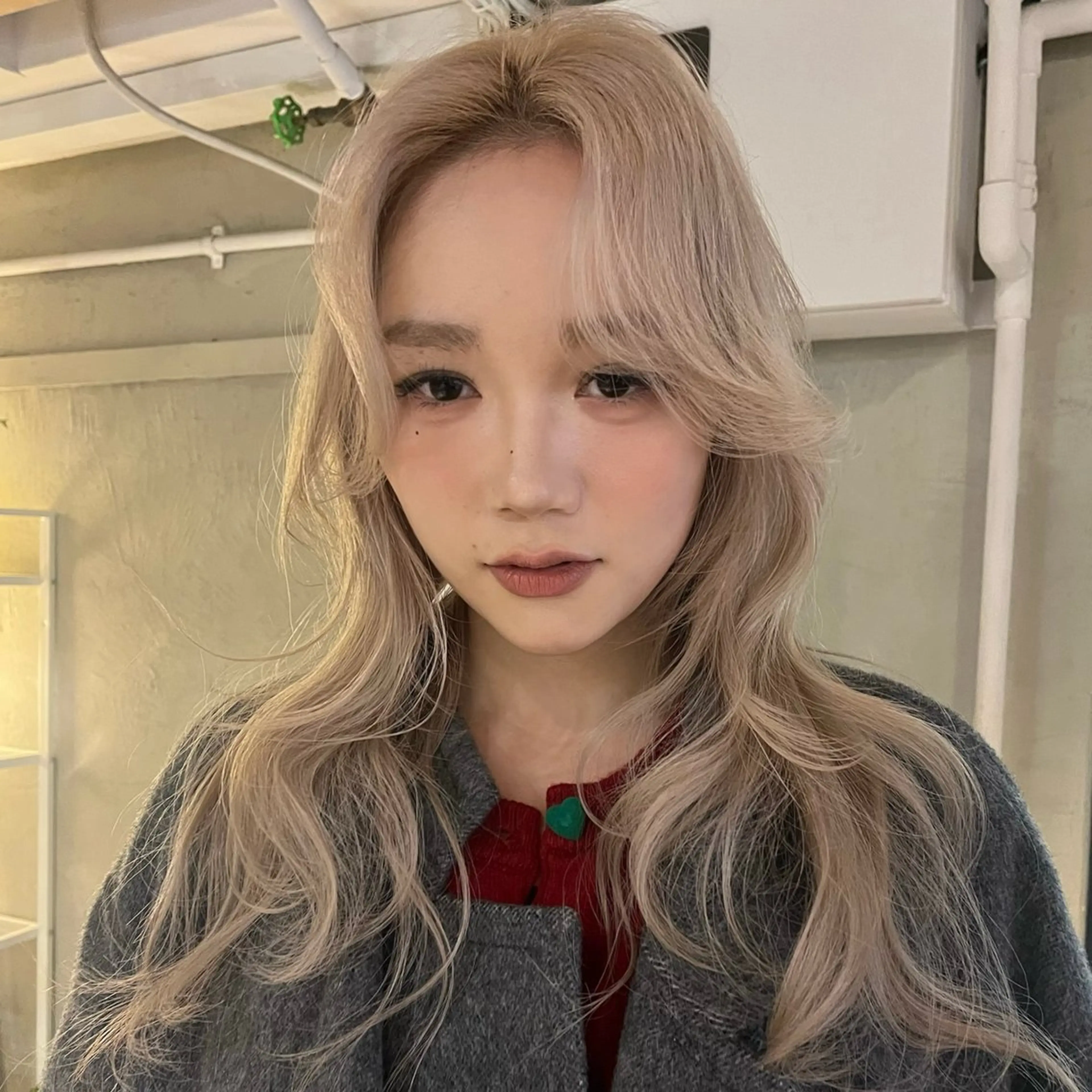 セミロング カラー ハイトーンカラー カット ヘアカラー トリートメント ボブハイトーン🦖 デザインMAMIのヘアスタイル