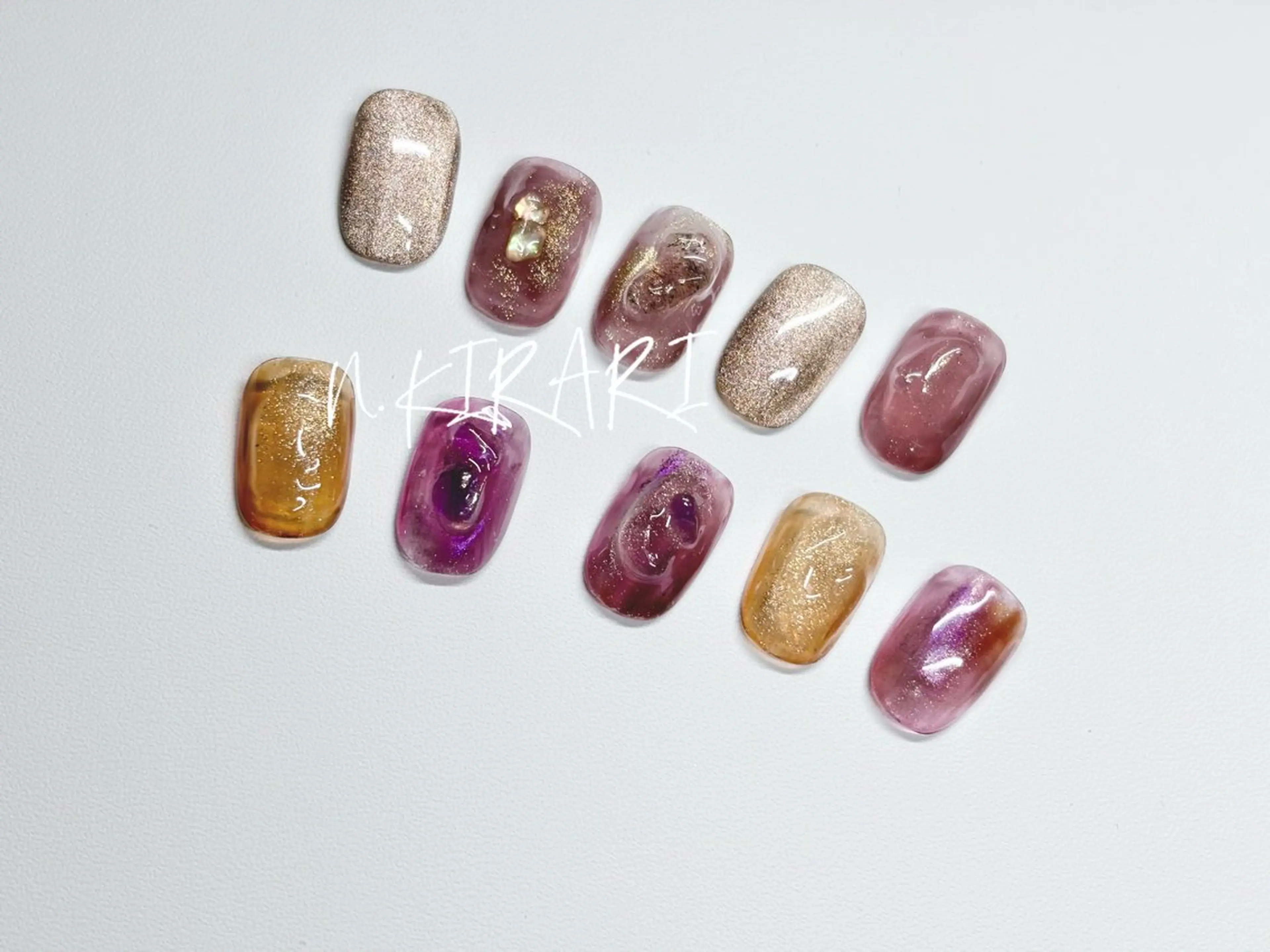 ネイル ブラウン マグネットネイル ニュアンスネイル ETE LUNA NAILのネイルデザイン