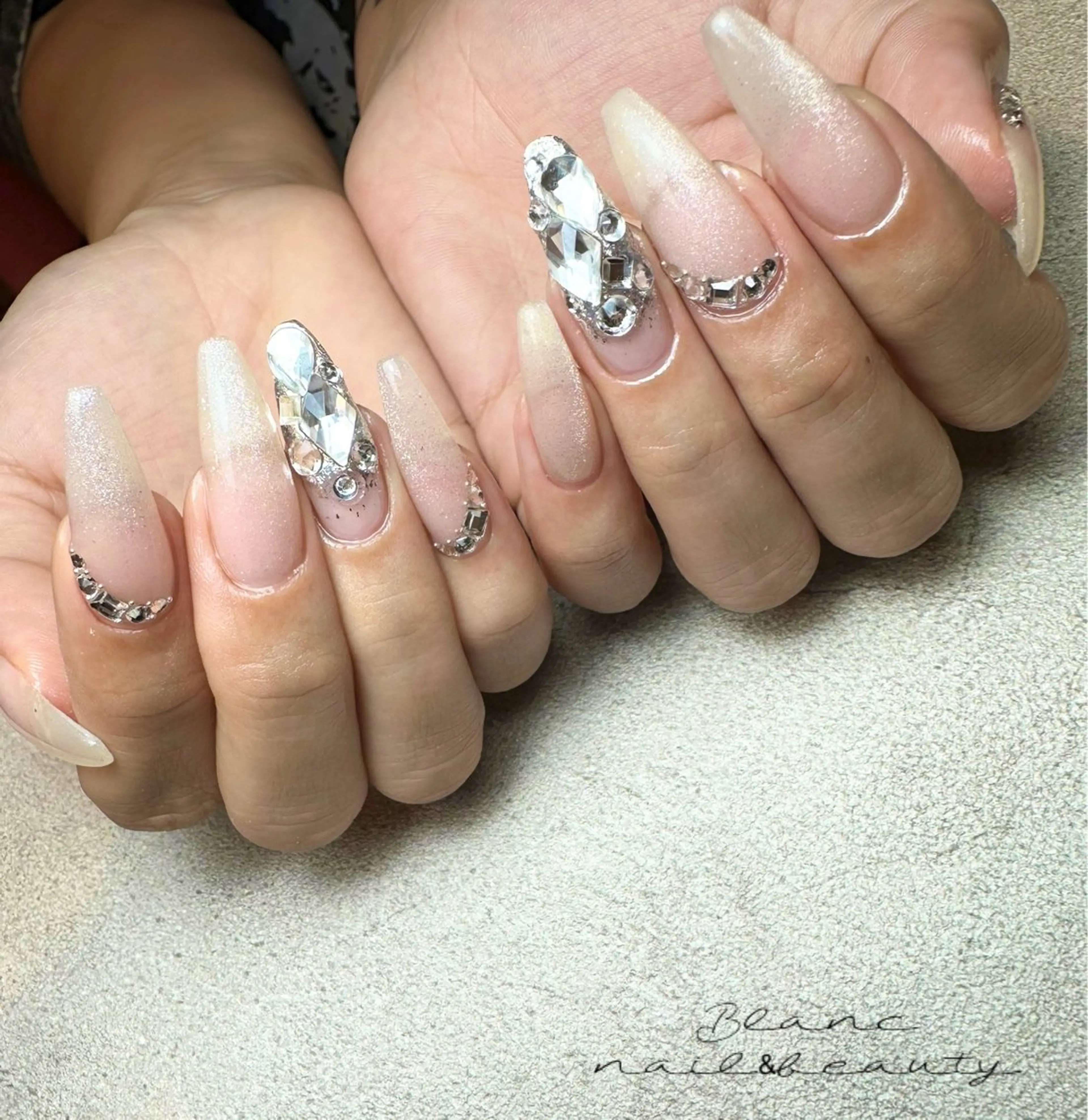 ネイル Blanc ブランのネイルデザイン