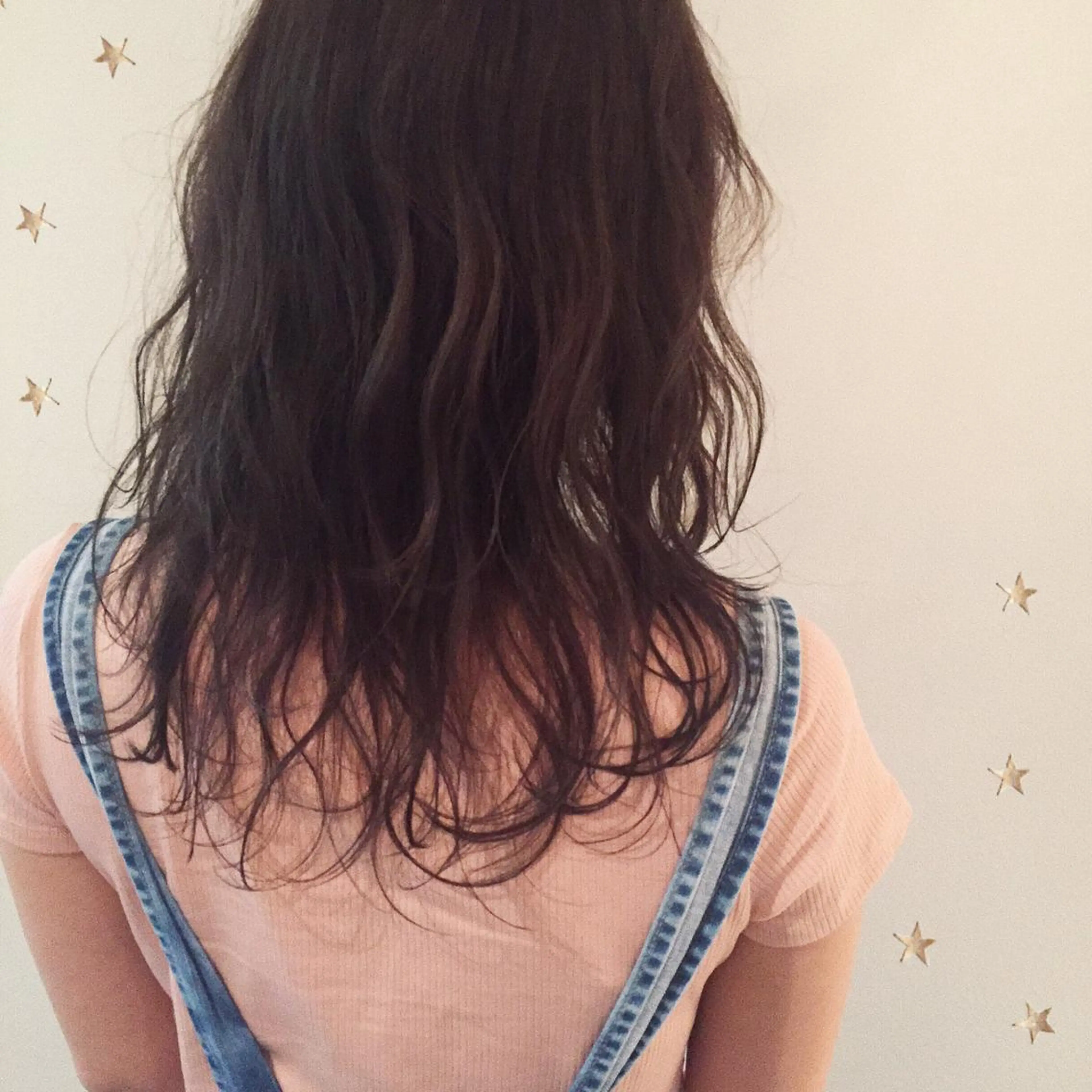 ミディアム レイヤーカット 市川 千夏のヘアスタイル