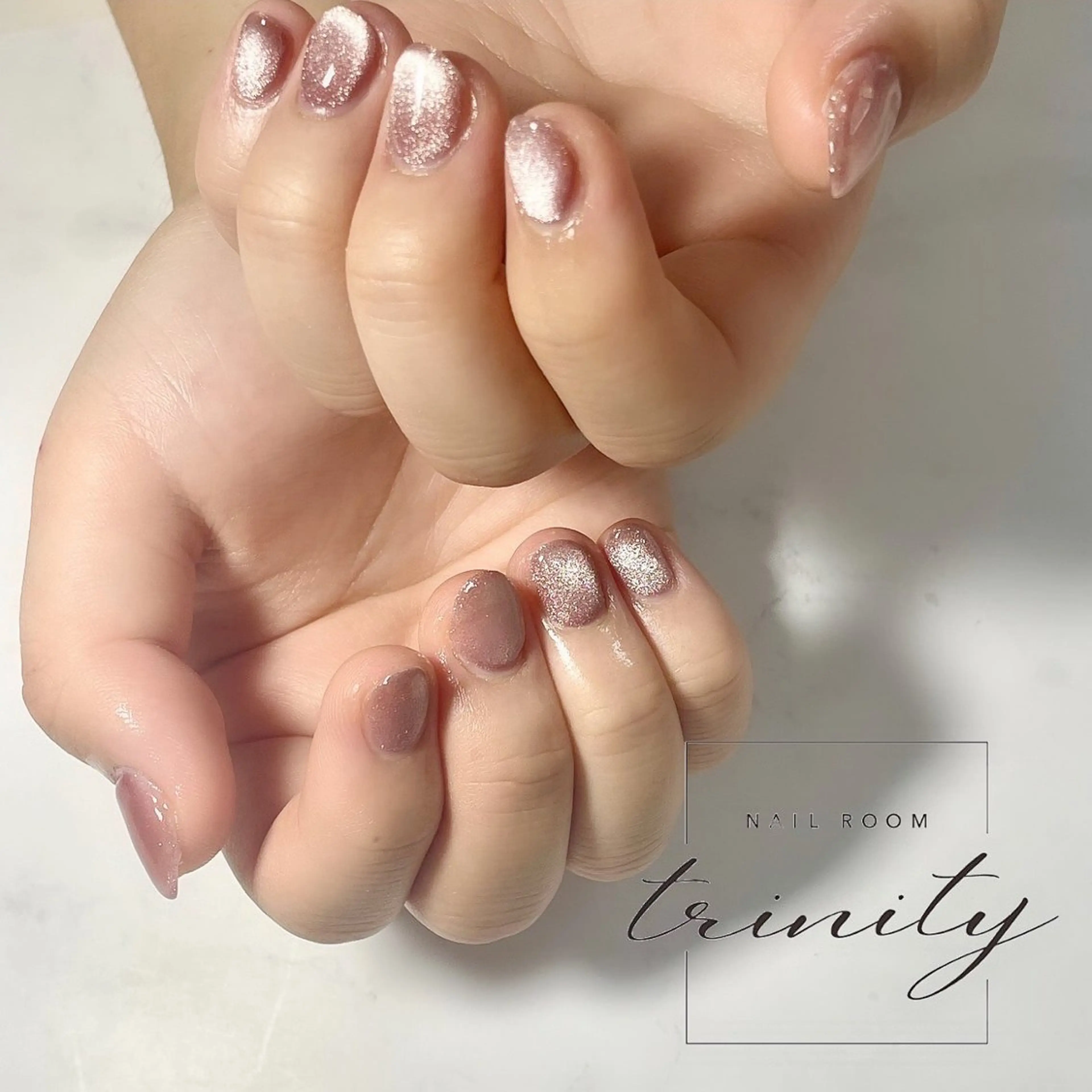 ネイル ハンドネイル Trinity ネイリストスタッフのネイルデザイン