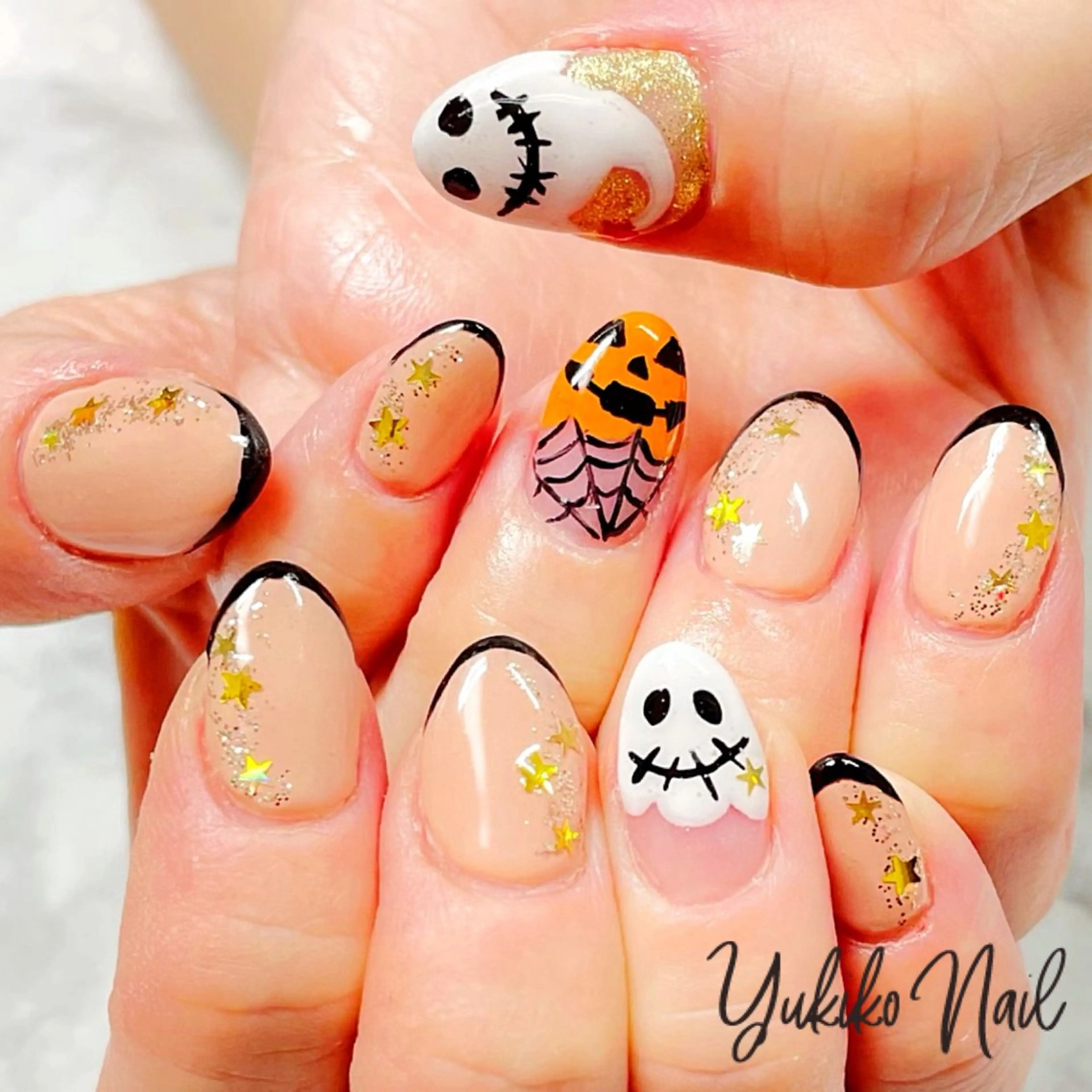 ネイル フレンチネイル ハロウィン キラキラネイル ラメ(グリッター) ハンドネイル ユキコ ネイルのネイルデザイン