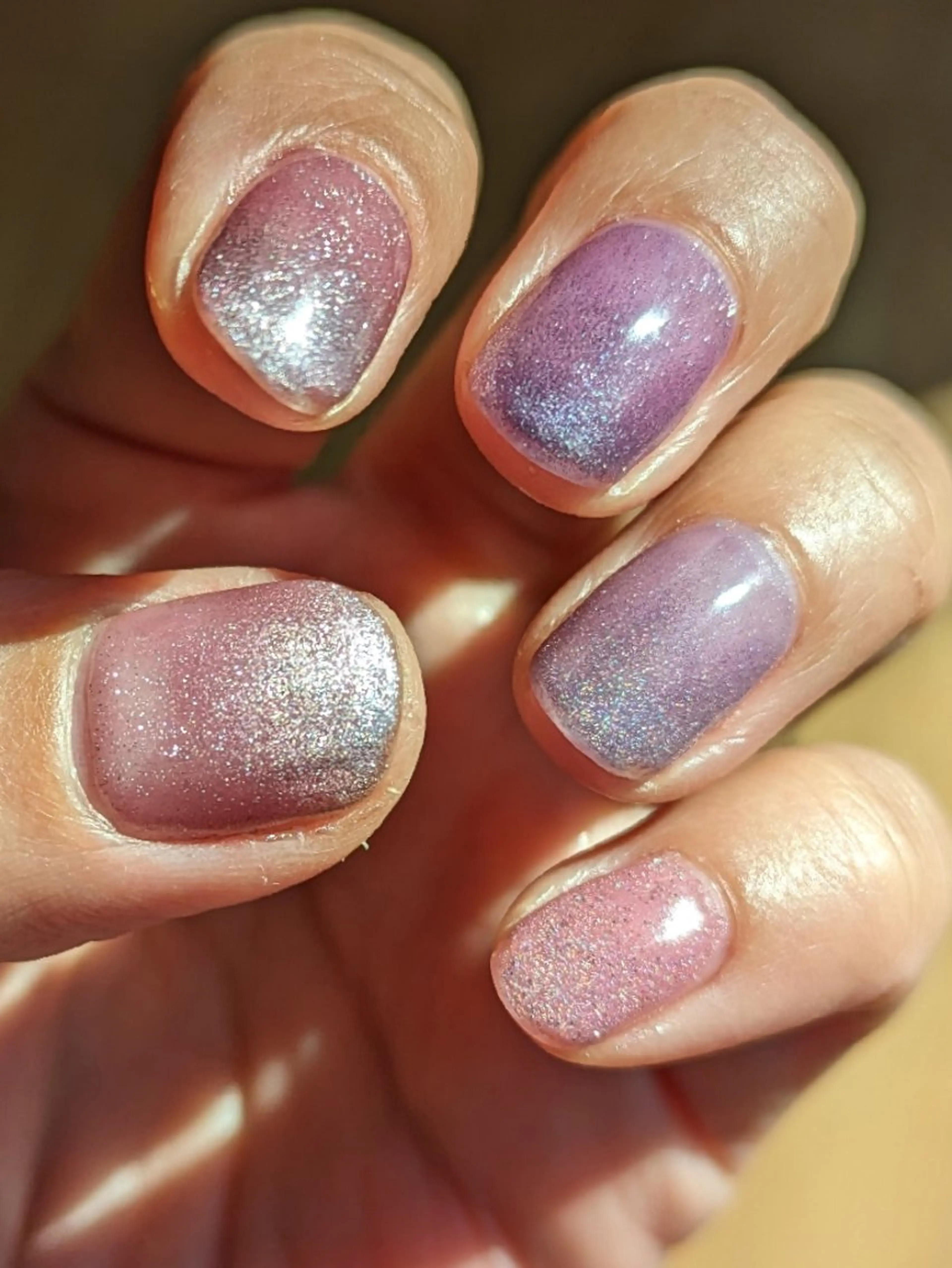 ネイル ジェルネイル マグネットネイル ピンク パープル  SOLEIL 小玉の眉毛・アイブロウイメージ