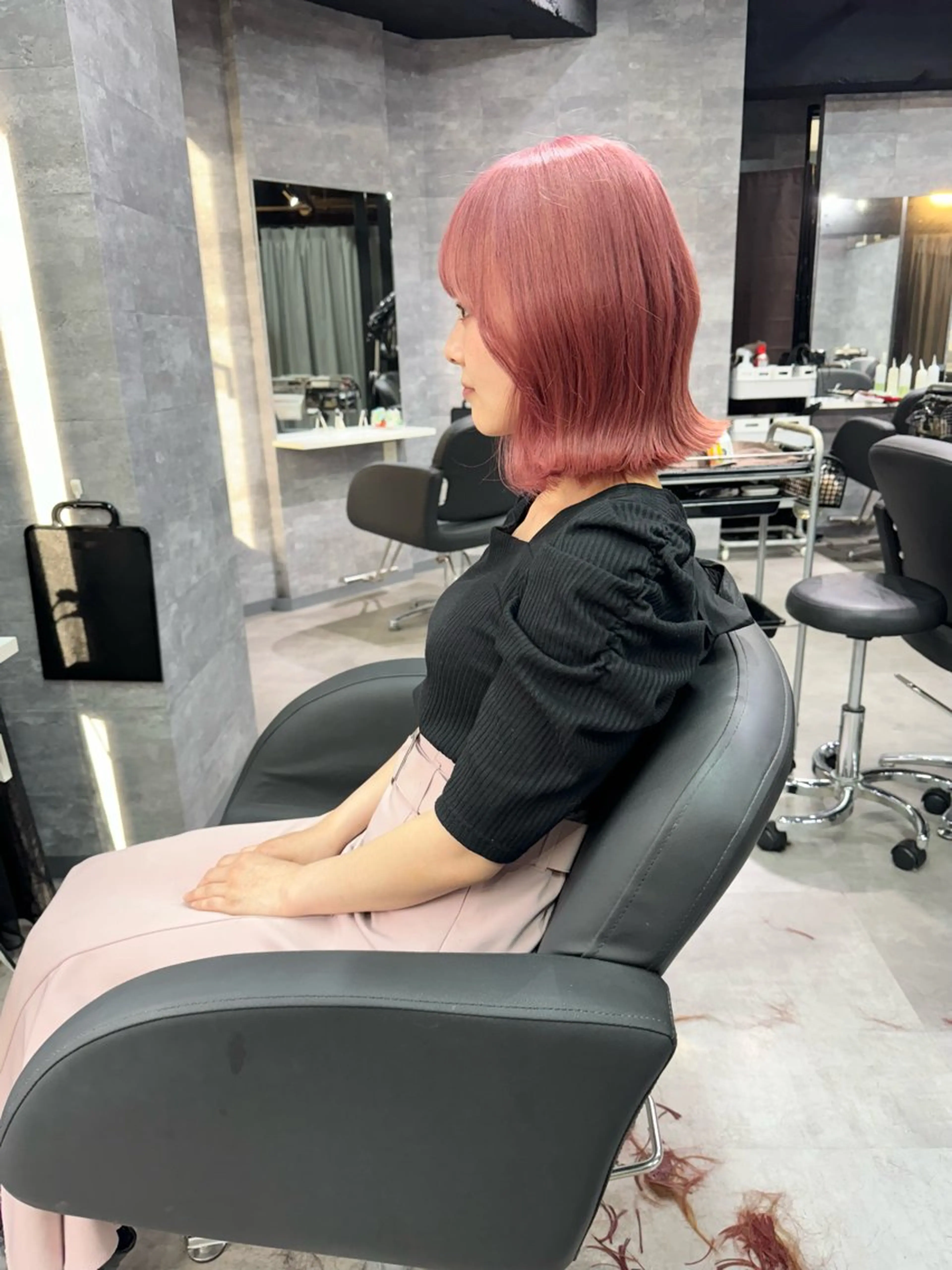 ミディアム カラー カット ヘアカラー トリートメント RAISE by_WHITEのヘアスタイル