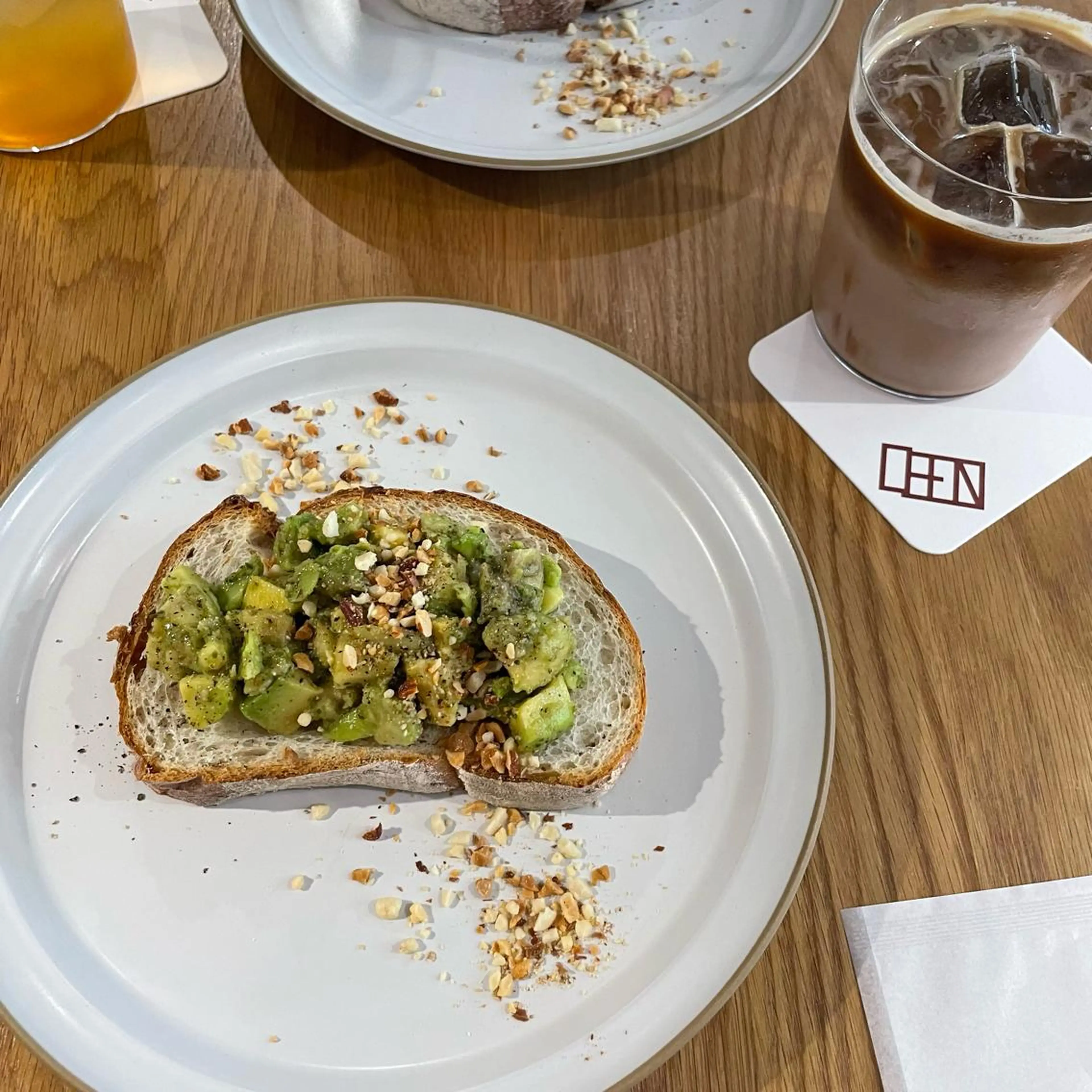 マツエク・マツパ アイブロウ GO TODAY SHAiRE SALON Vellmie店所属・吉祥寺kasumi 🌛eye/browのマツエク・マツパデザイン