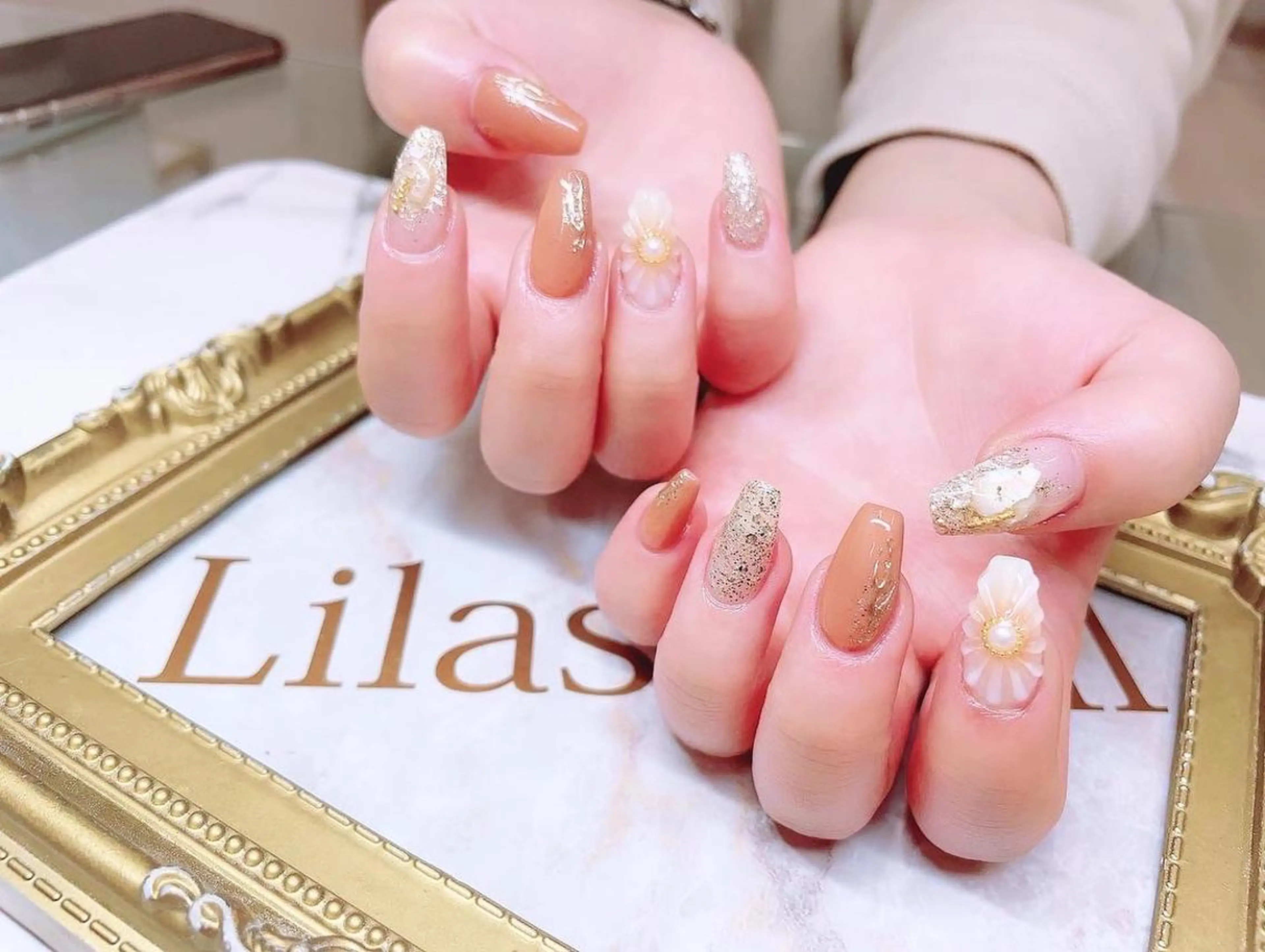 ネイル フラワーネイル ジェルネイル グラデーション キラキラネイル ラメ(グリッター) Lilas Nailのネイルデザイン