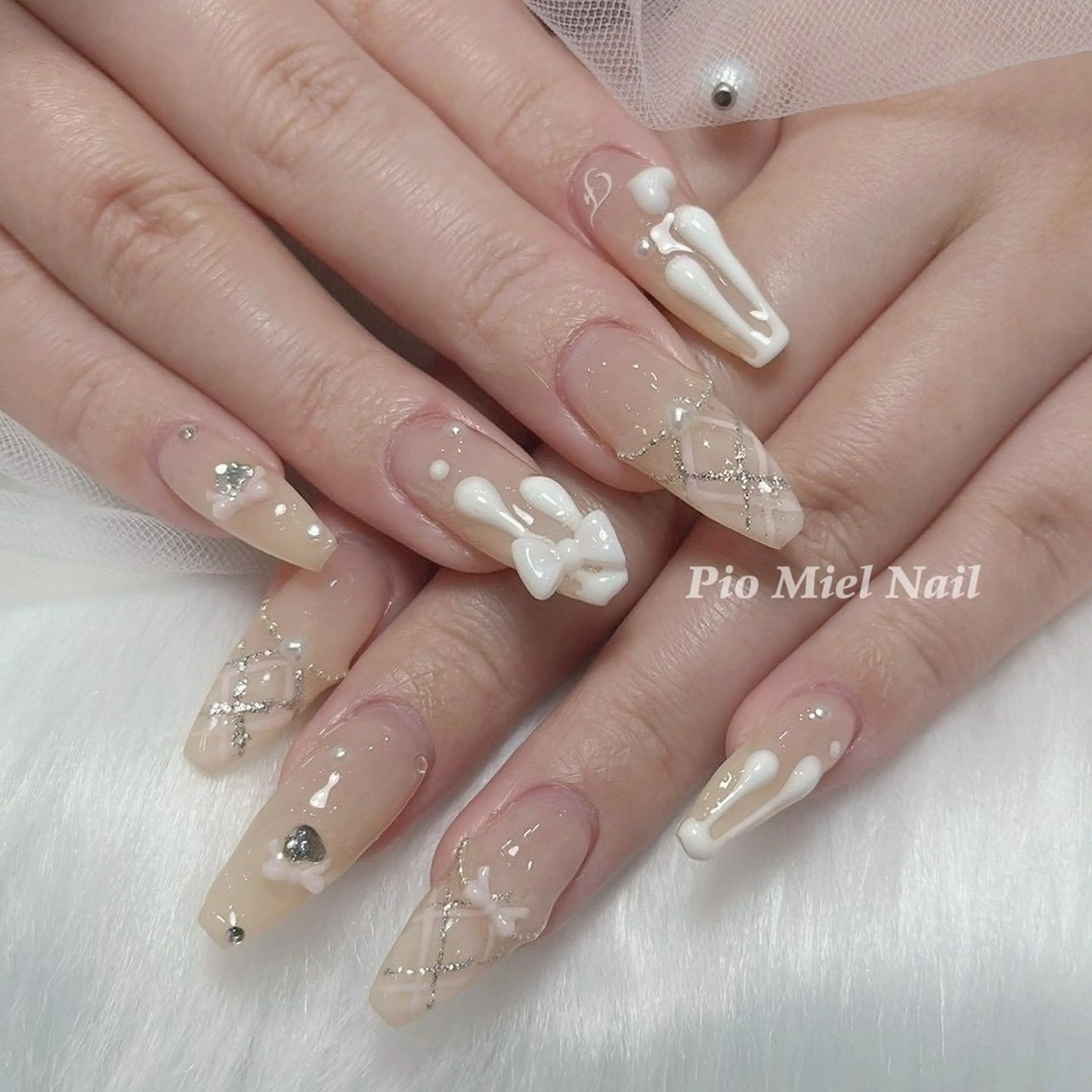 ネイル ハンドネイル HANA 長さだしのネイルデザイン