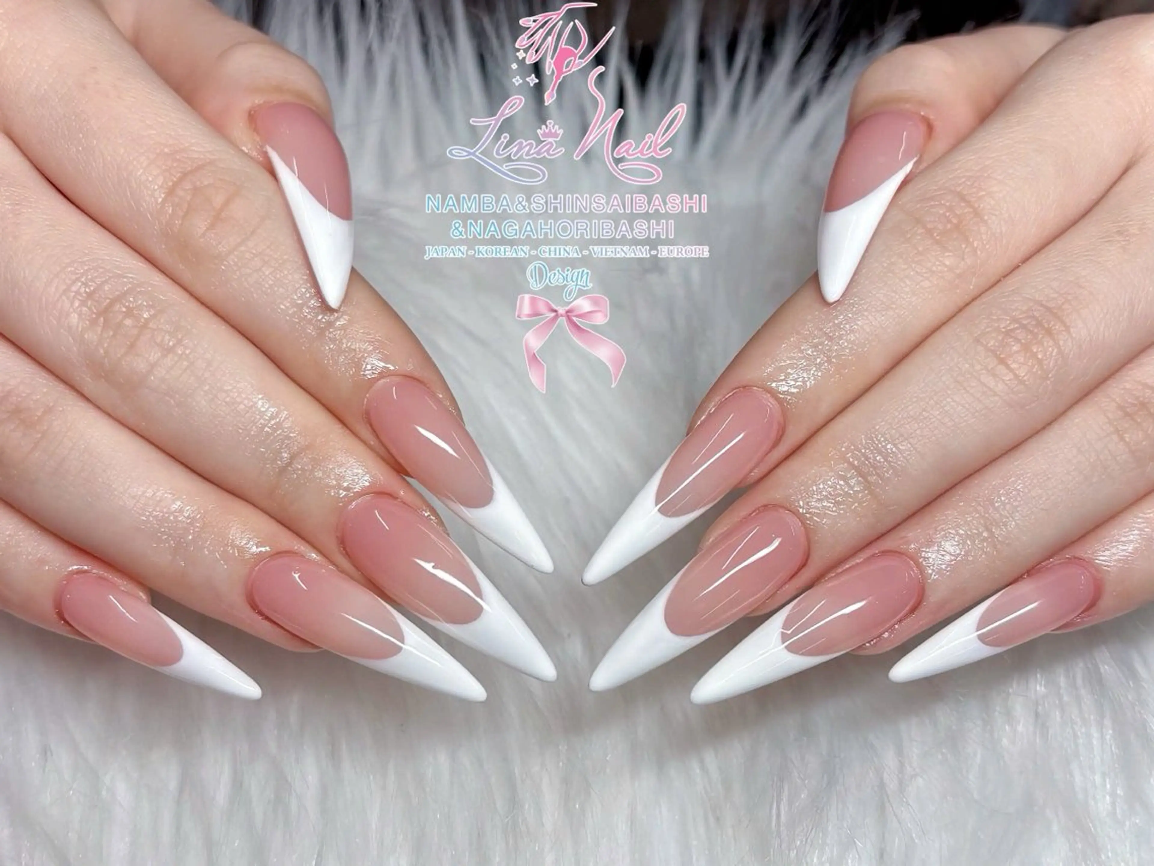 セミロング 韓国風ヘア クリスマス Linanail Nambaのネイルデザイン