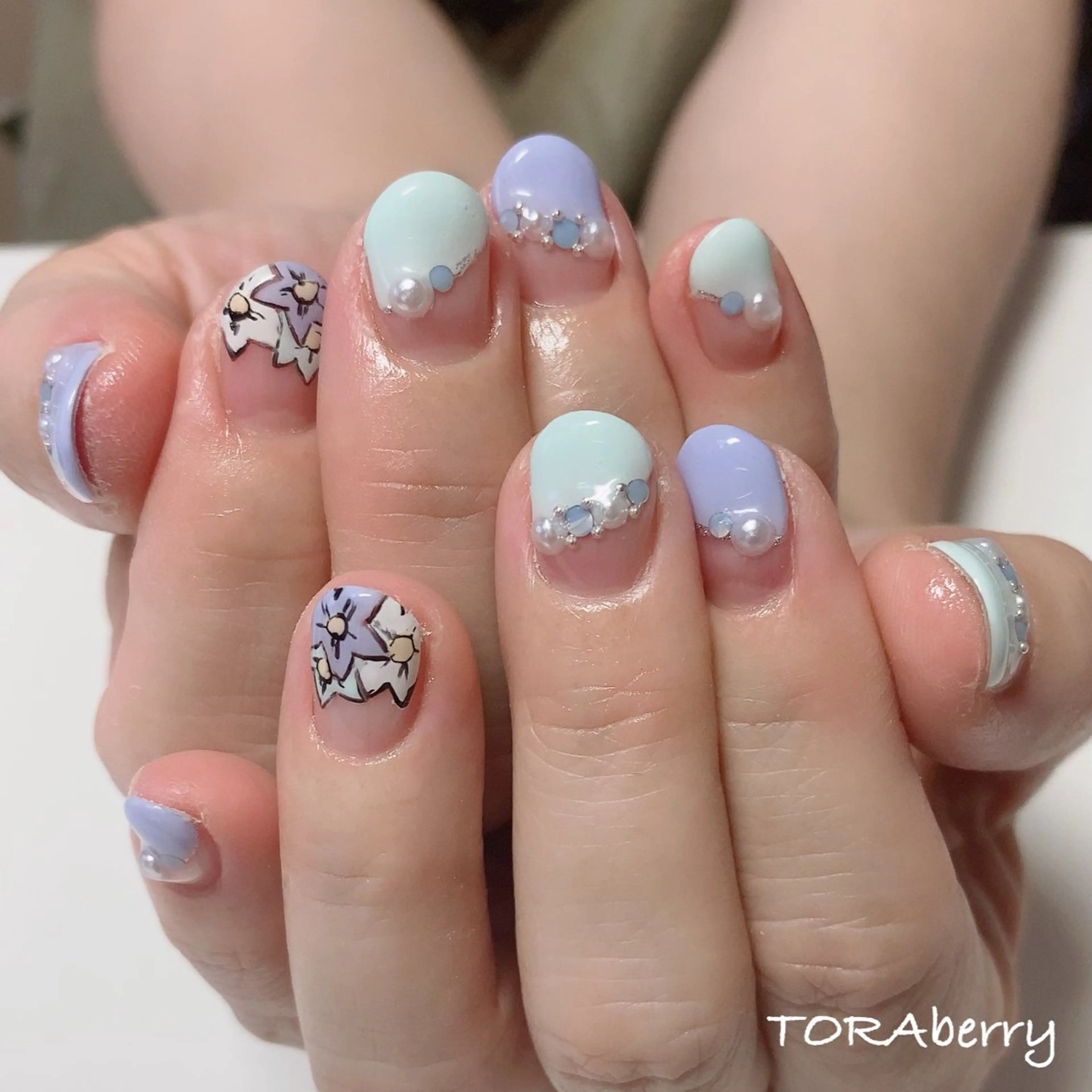 ネイル ハンドネイル ネイリスト なつみのネイルデザイン