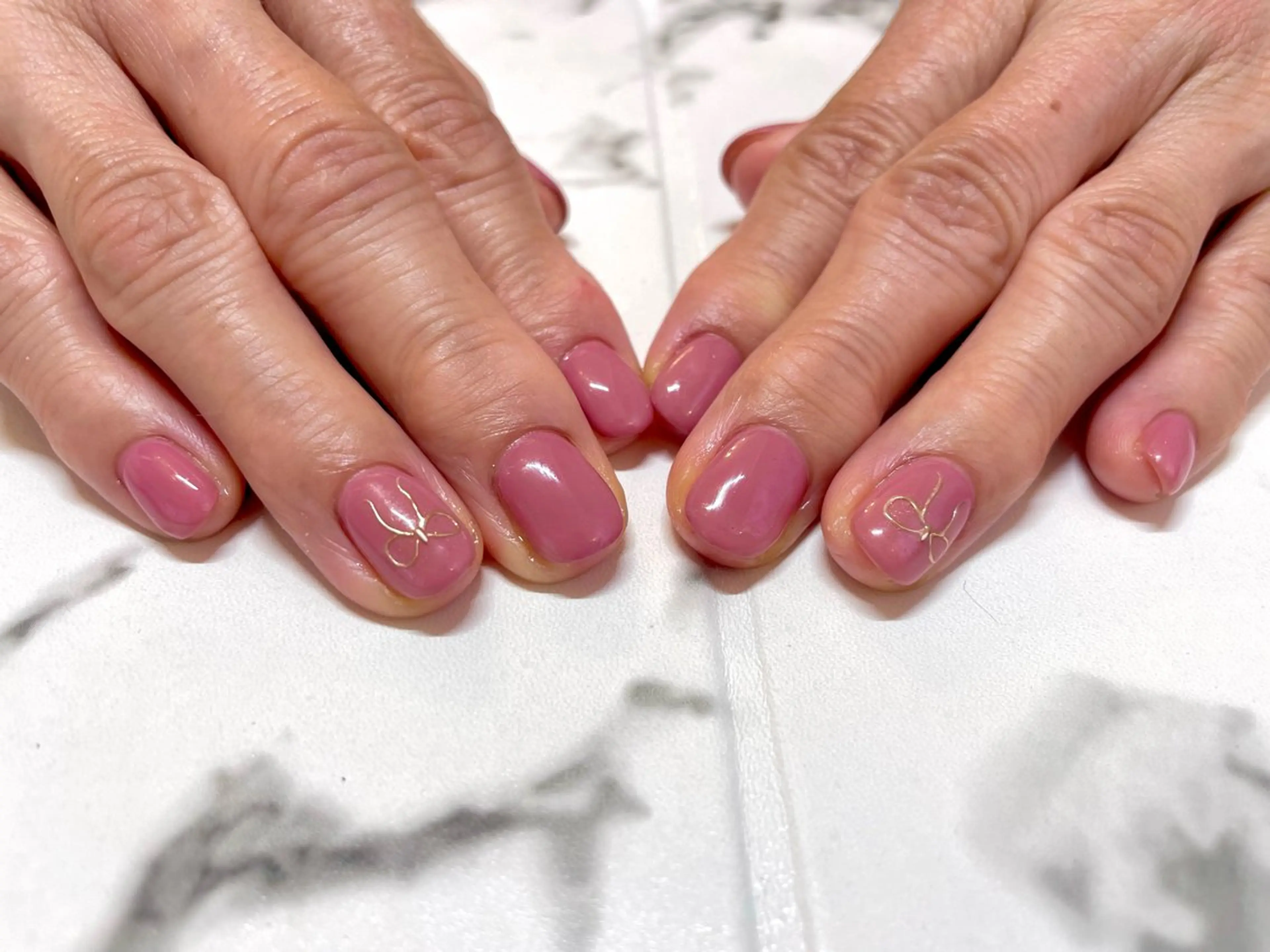 ネイル リボン ERI ARAIのネイルデザイン