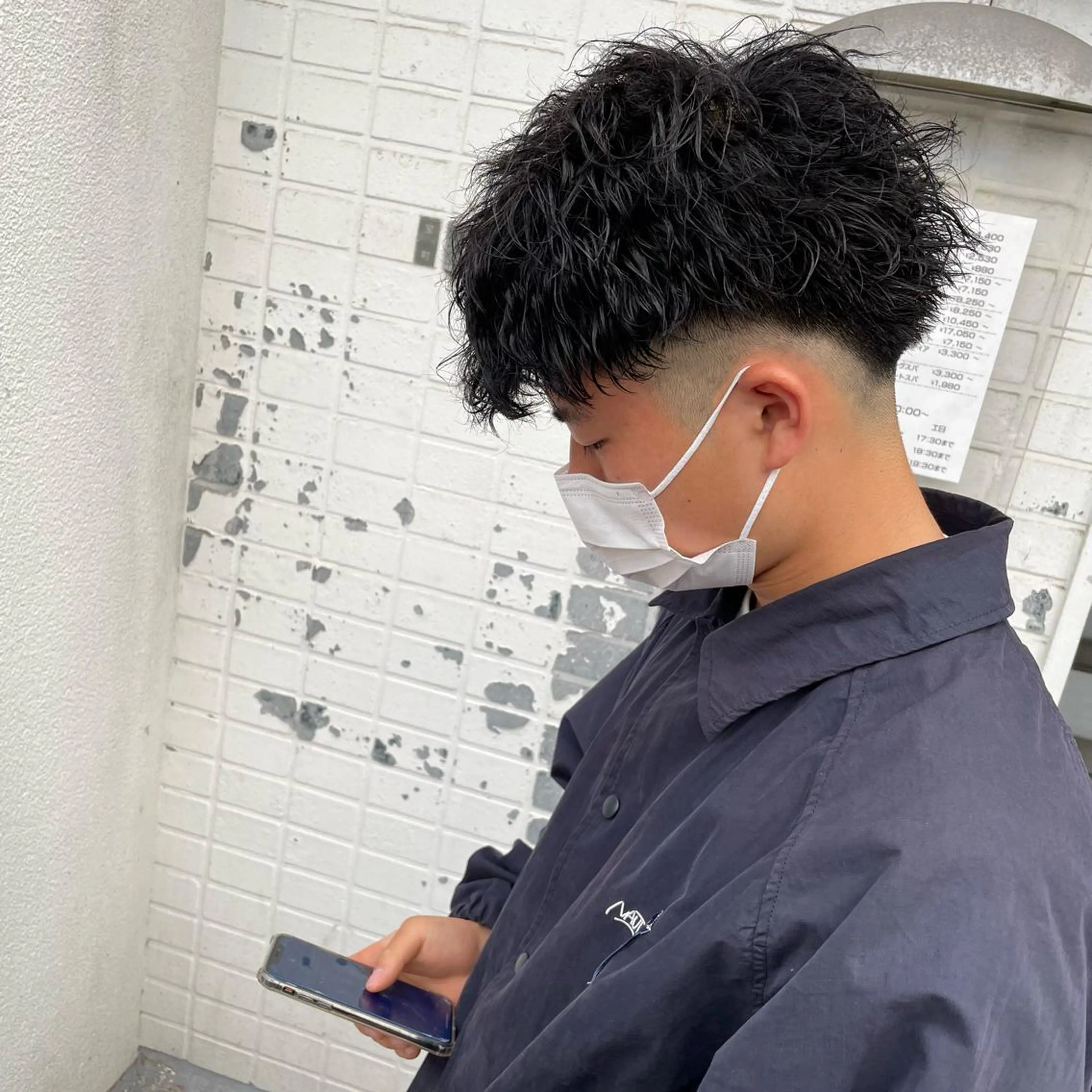 ショート パーマ メンズ メンズパーマ メンズツイストパーマ 刈り上げ ショートヘア ツイストパーマ カット パーマ 【メンズ特化】渡部 京弘/パーマのヘアスタイル