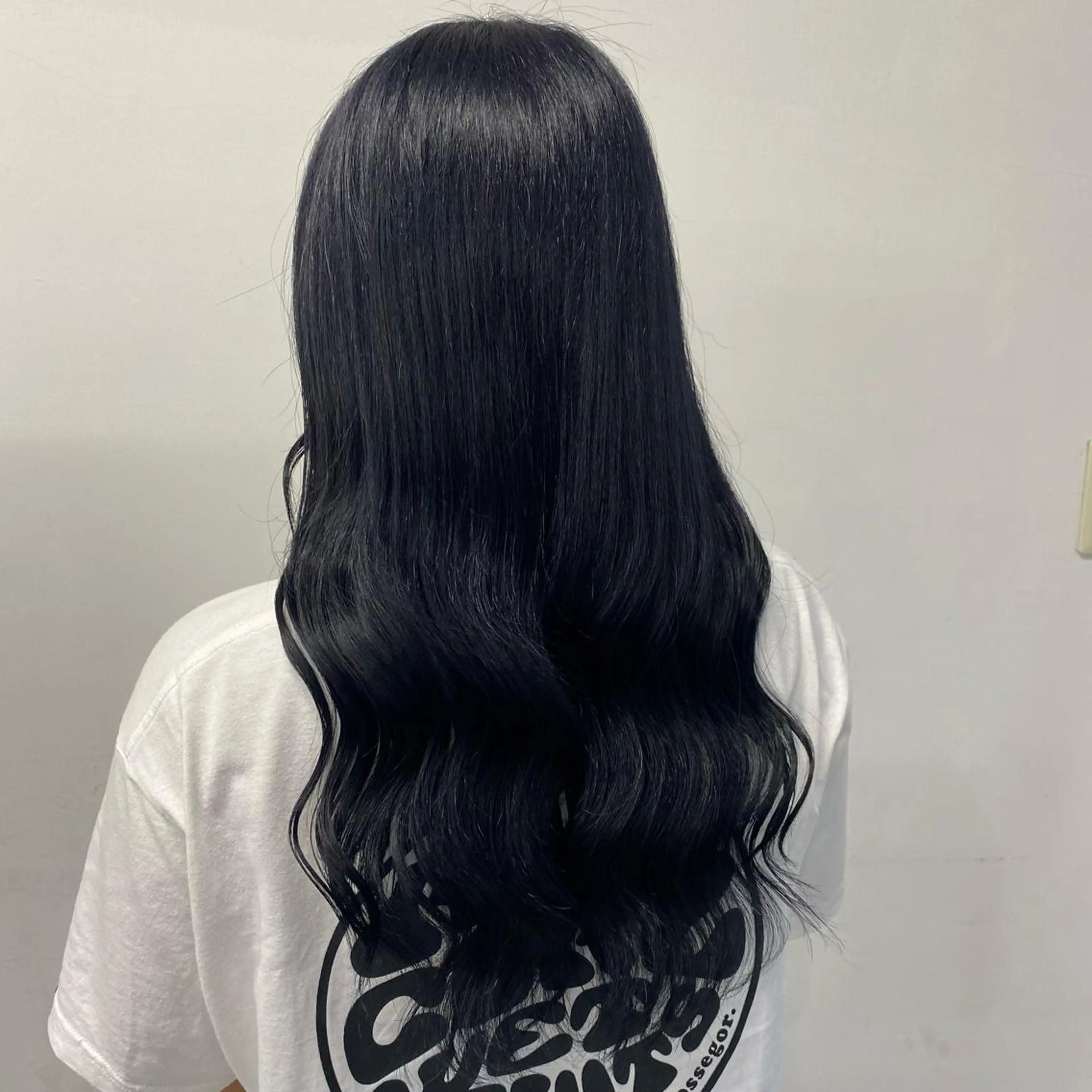 ロング カラー パーマ ヘアアレンジ メンズ キッズ ネイル マツエク・マツパ 黒髪 ブルーカラー ブルーブラック ブルー Lumo所属・💖横浜ブリーチなし 💖MIHOのヘアスタイル