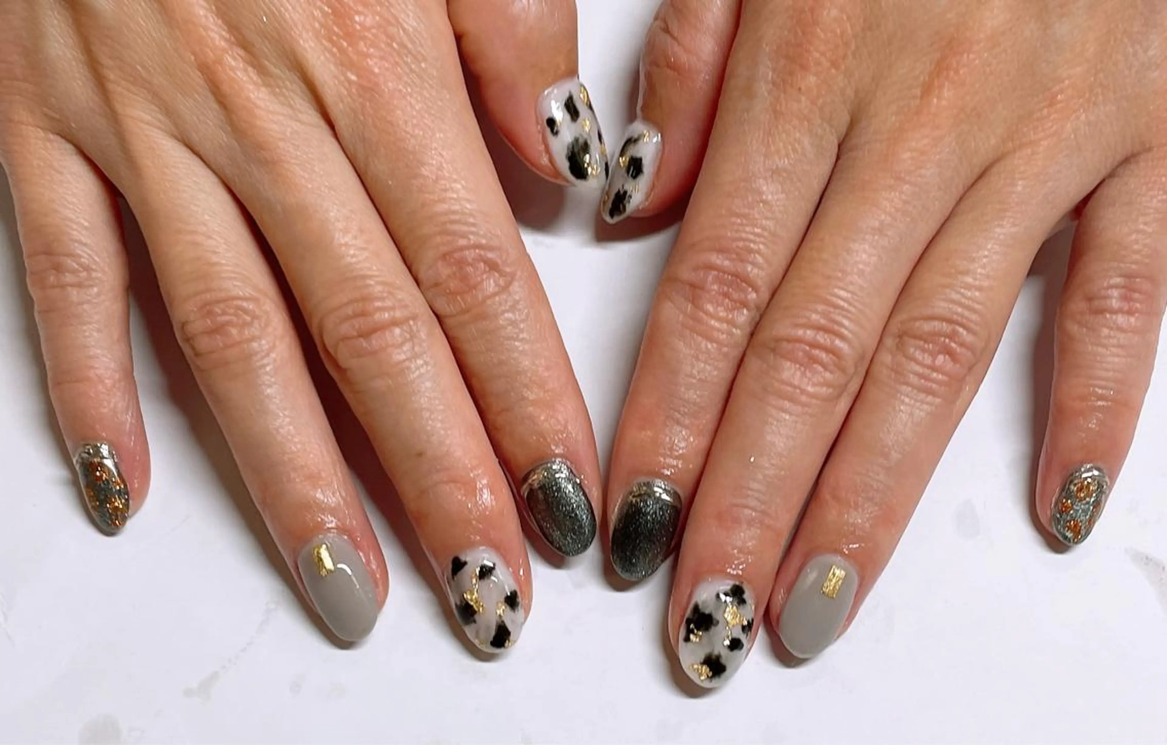 ネイル ハンドネイル VIERU 🌈🎀💖のネイルデザイン