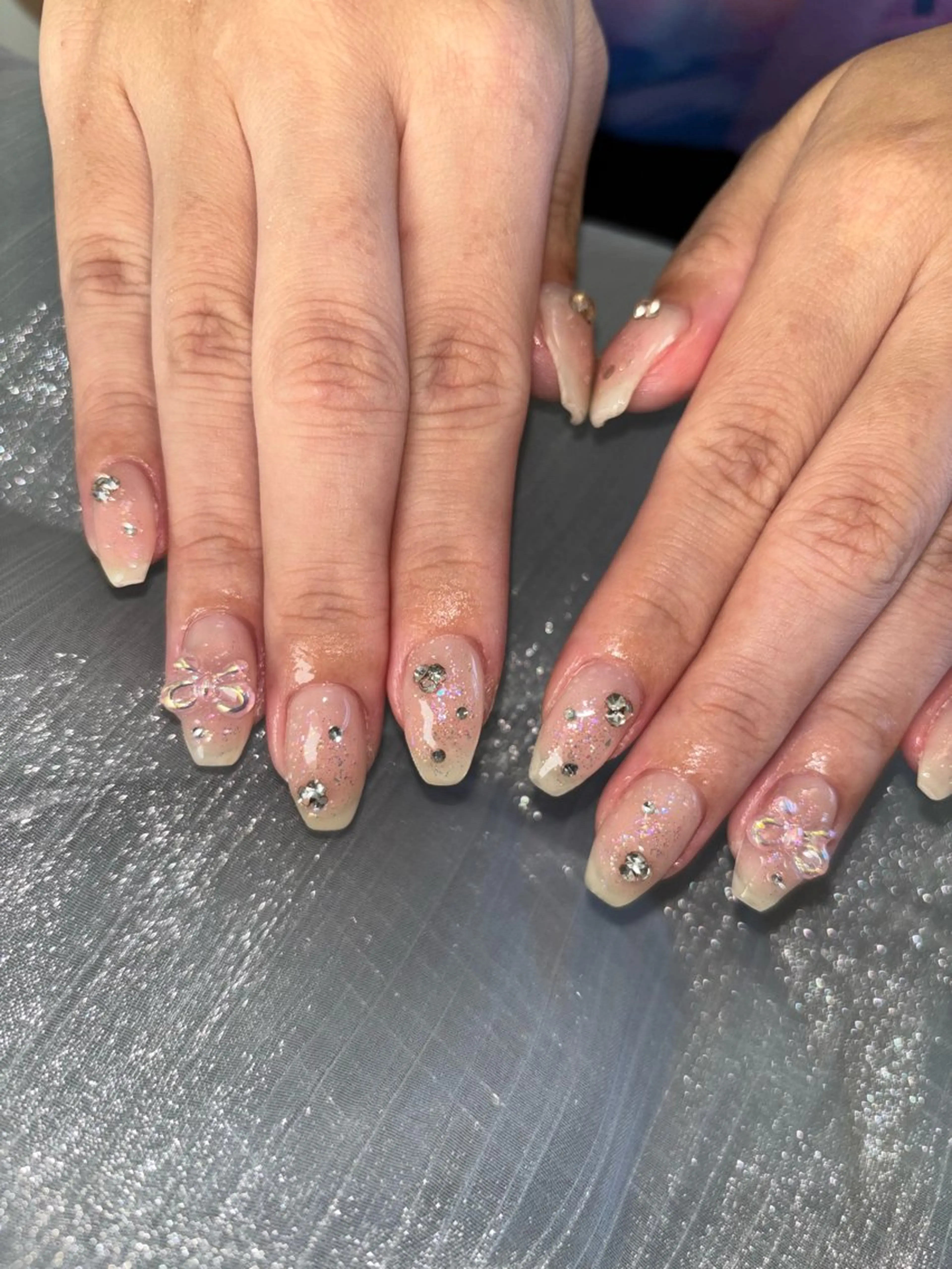 ネイル チークネイル NailRavie 立川のネイルデザイン