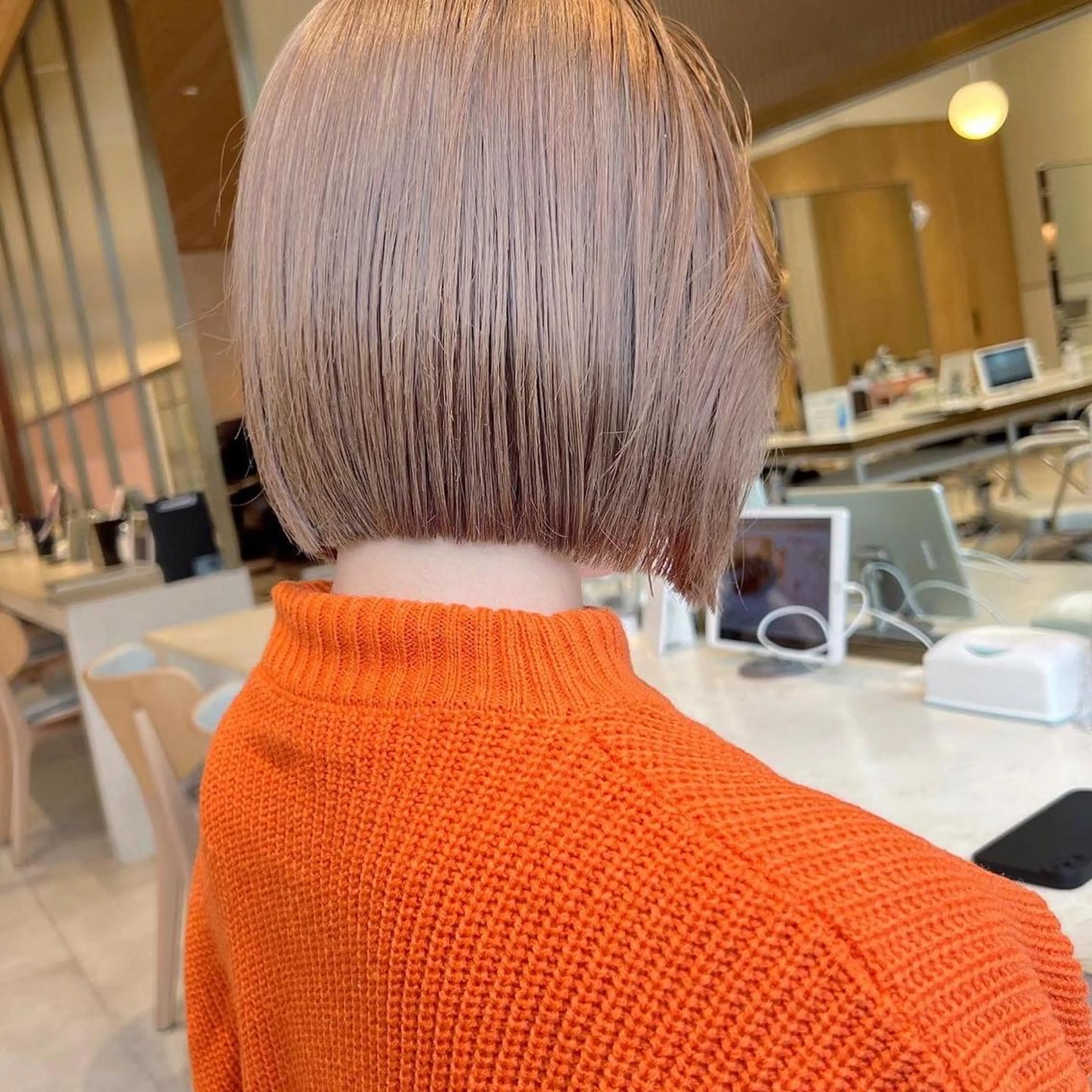 ミディアム カラー ベージュカラー 透明感カラー グレージュ ボブ カット ヘアカラー トリートメント レイヤー専門家 ダブルカラー修のヘアスタイル