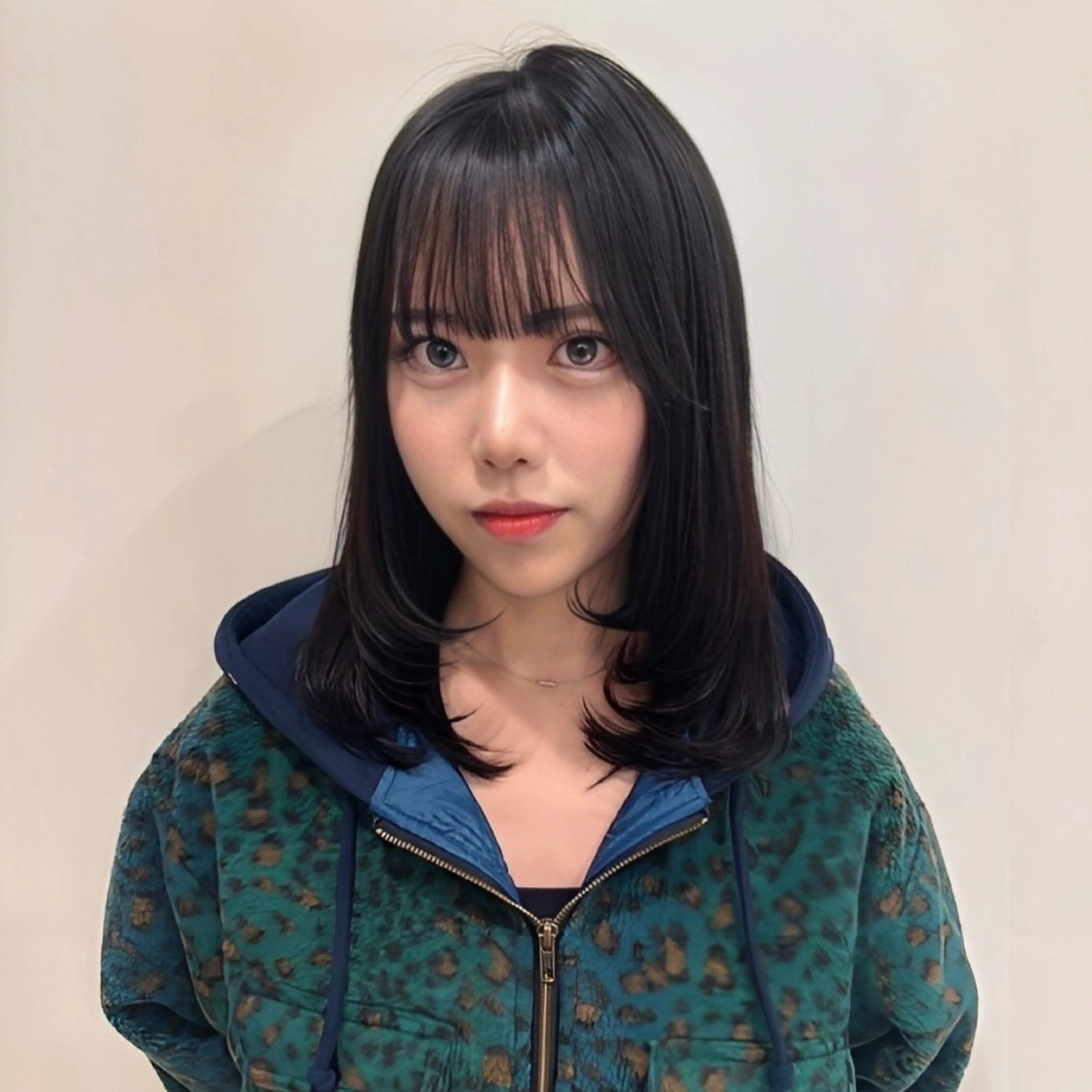 ミディアム カラー ヘアアレンジ カット トリートメント ヘッドスパ ヘアセット 韓国レイヤーカット /韓国トレンドカラーのヘアスタイル