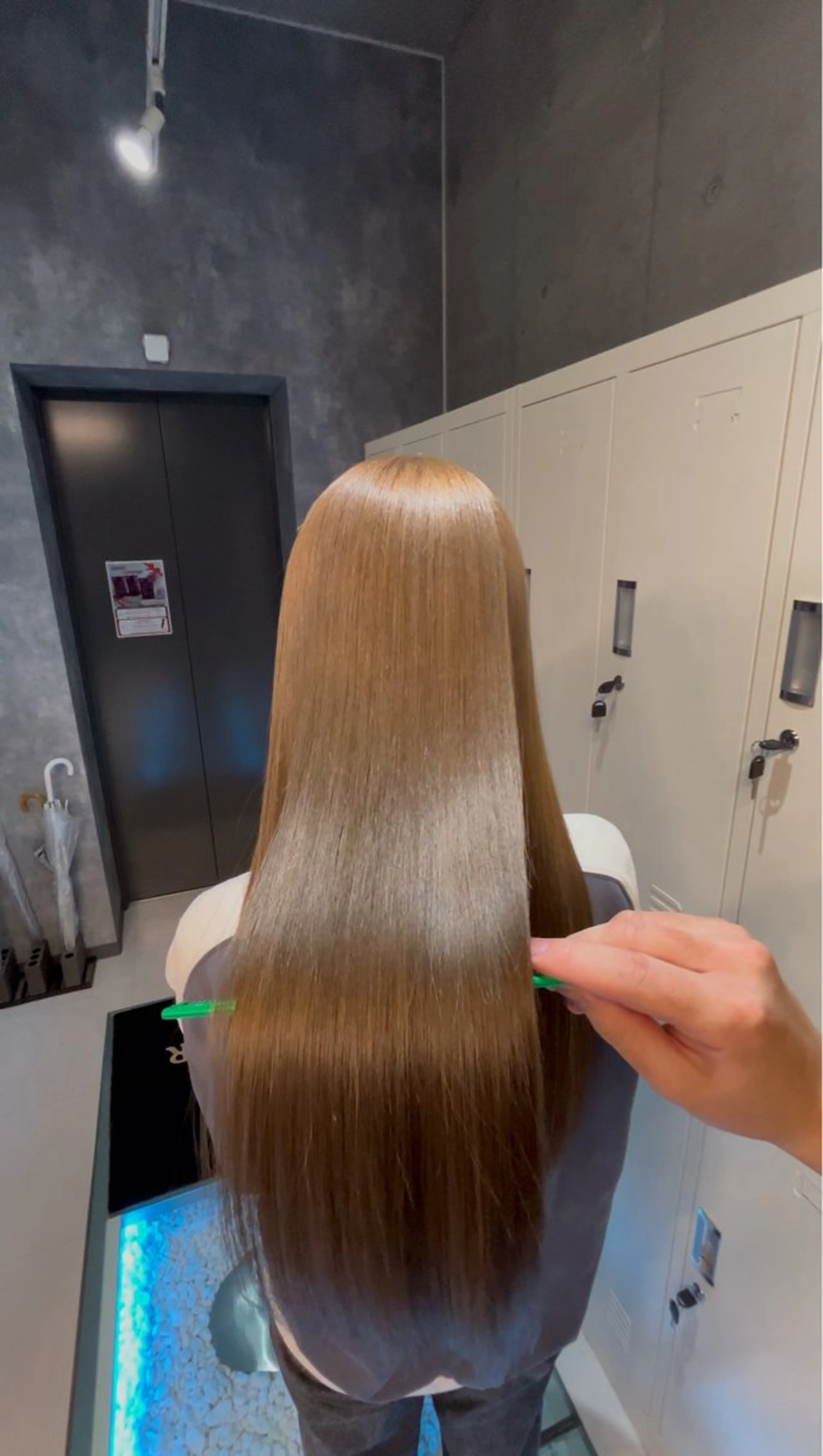 ロング カラー ベージュカラー ミルクティーベージュ メンズ/似合わせ/骨 格矯正/真人のヘアスタイル