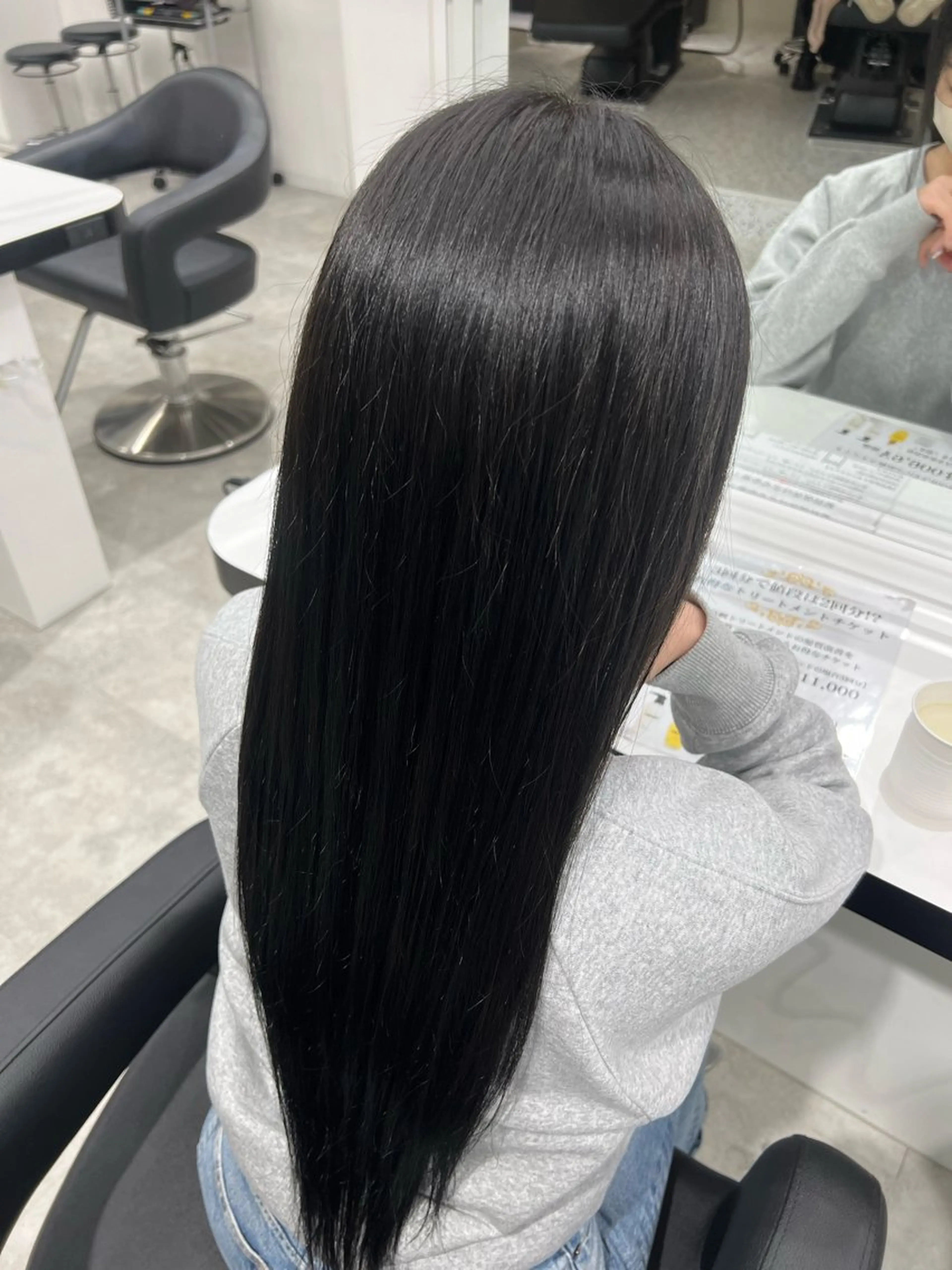 ロング レイヤーカット／ ハイトーン/Moeのヘアスタイル