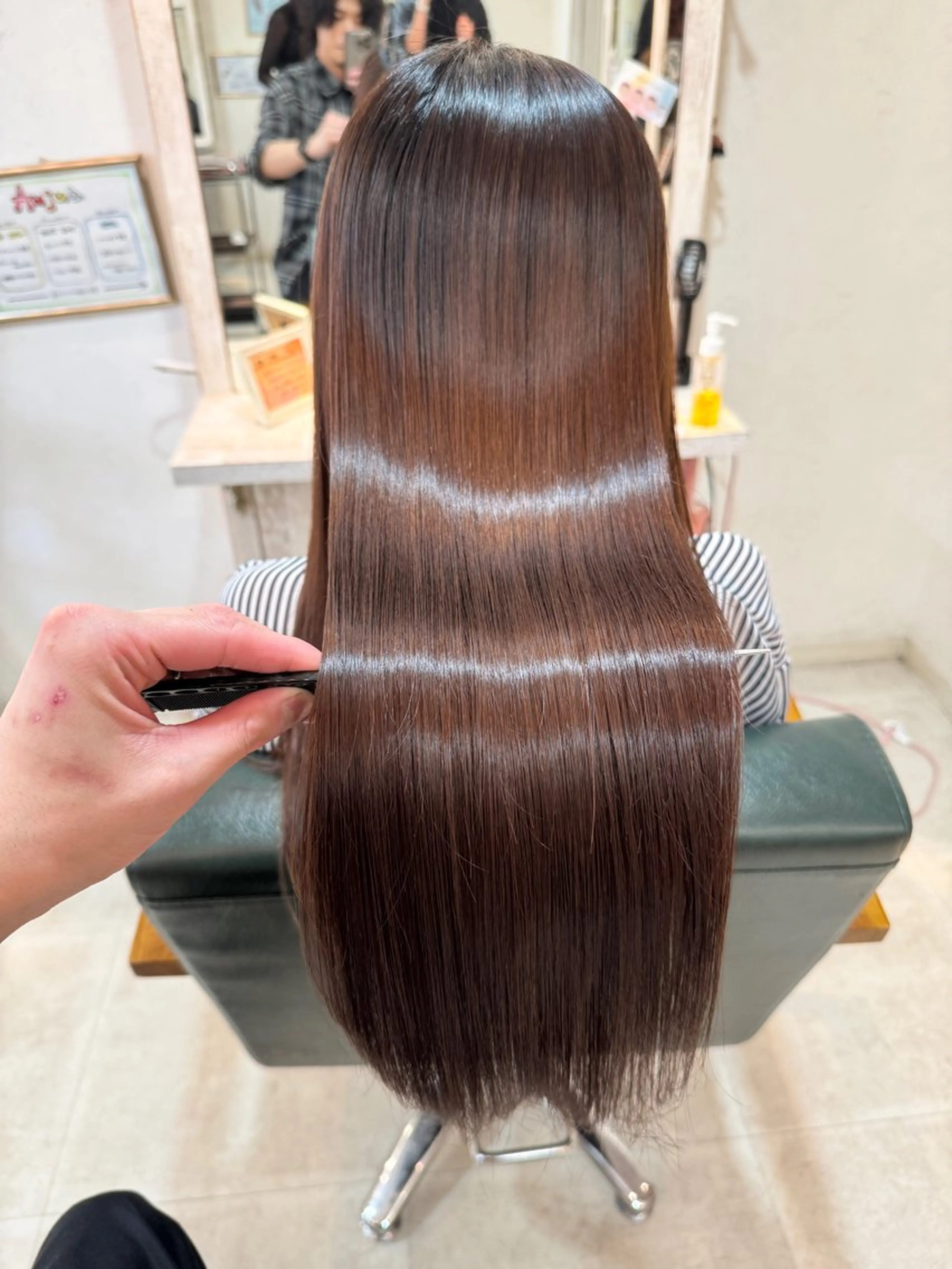 ロング カラー ☘️髪質改善縮毛 ☘️大人ショートのヘアスタイル