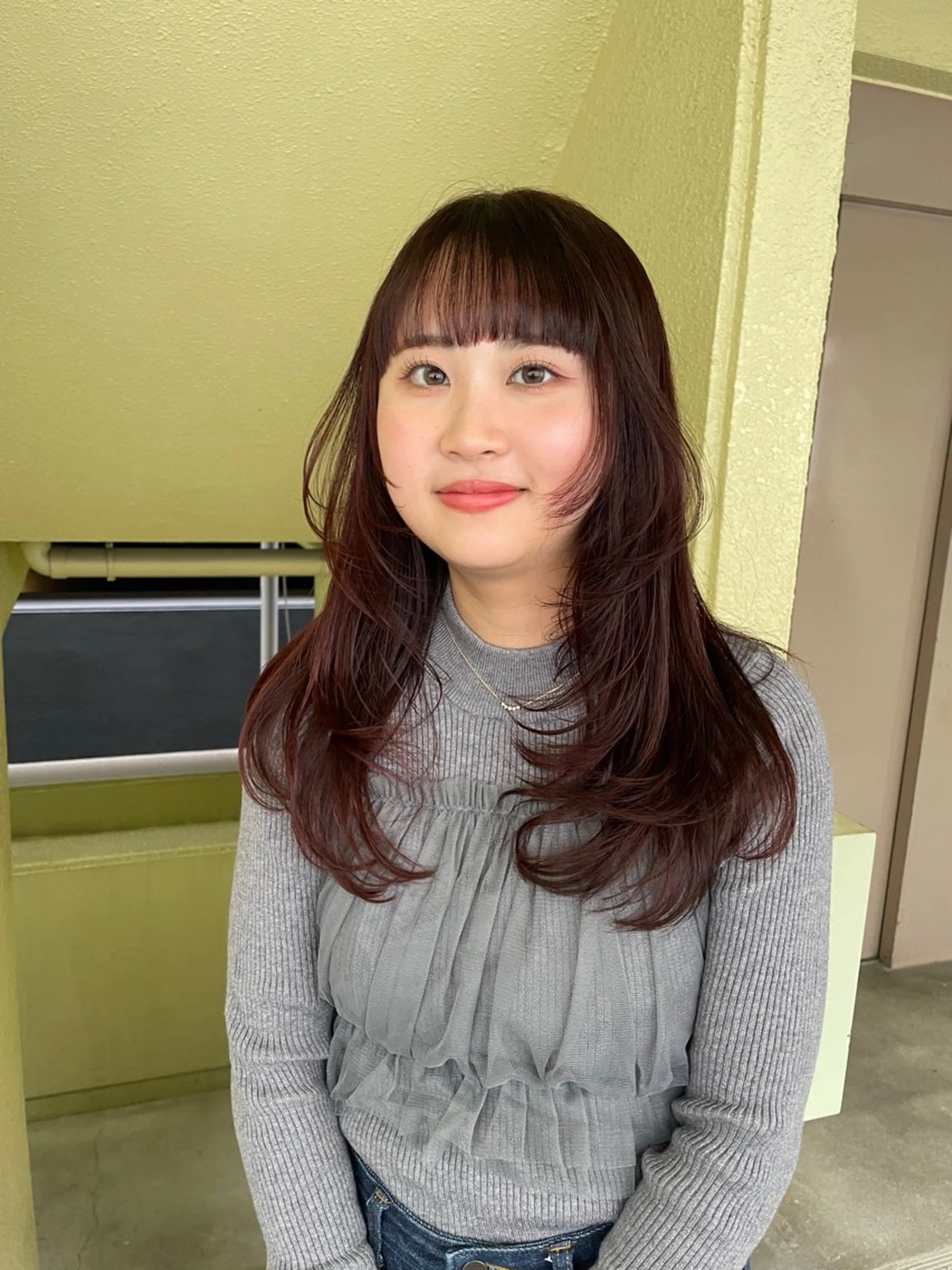 ロング カラー アッシュ ミストバング ベージュカラー ブリーチ ケアブリーチ LOREN/ miuのヘアスタイル