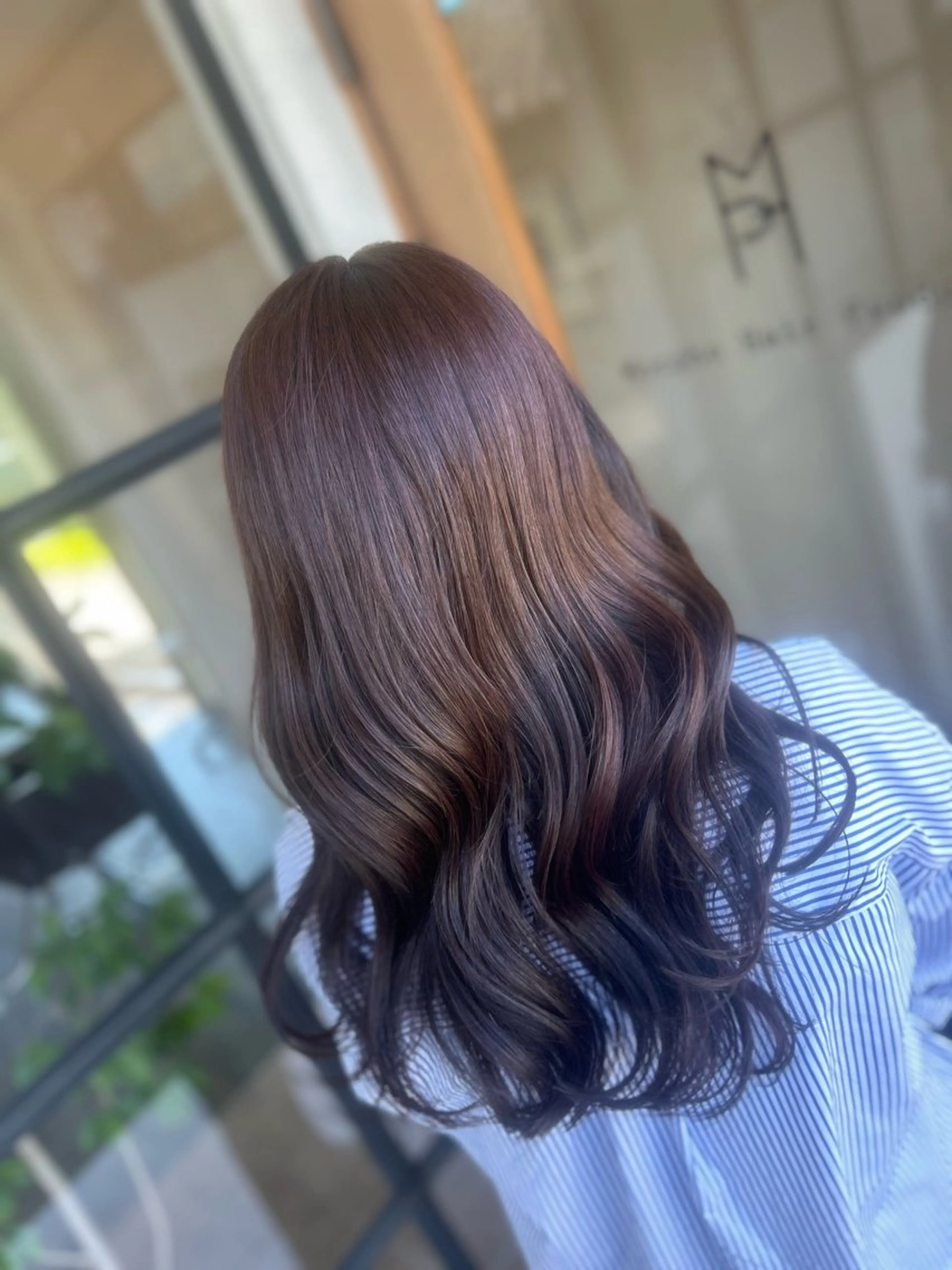 ロング カラー ブリーチ 透明感カラー ラベンダーカラー ラベンダーピンク ブリーチなしカラー カット ヘアカラー 井上 花音のヘアスタイル