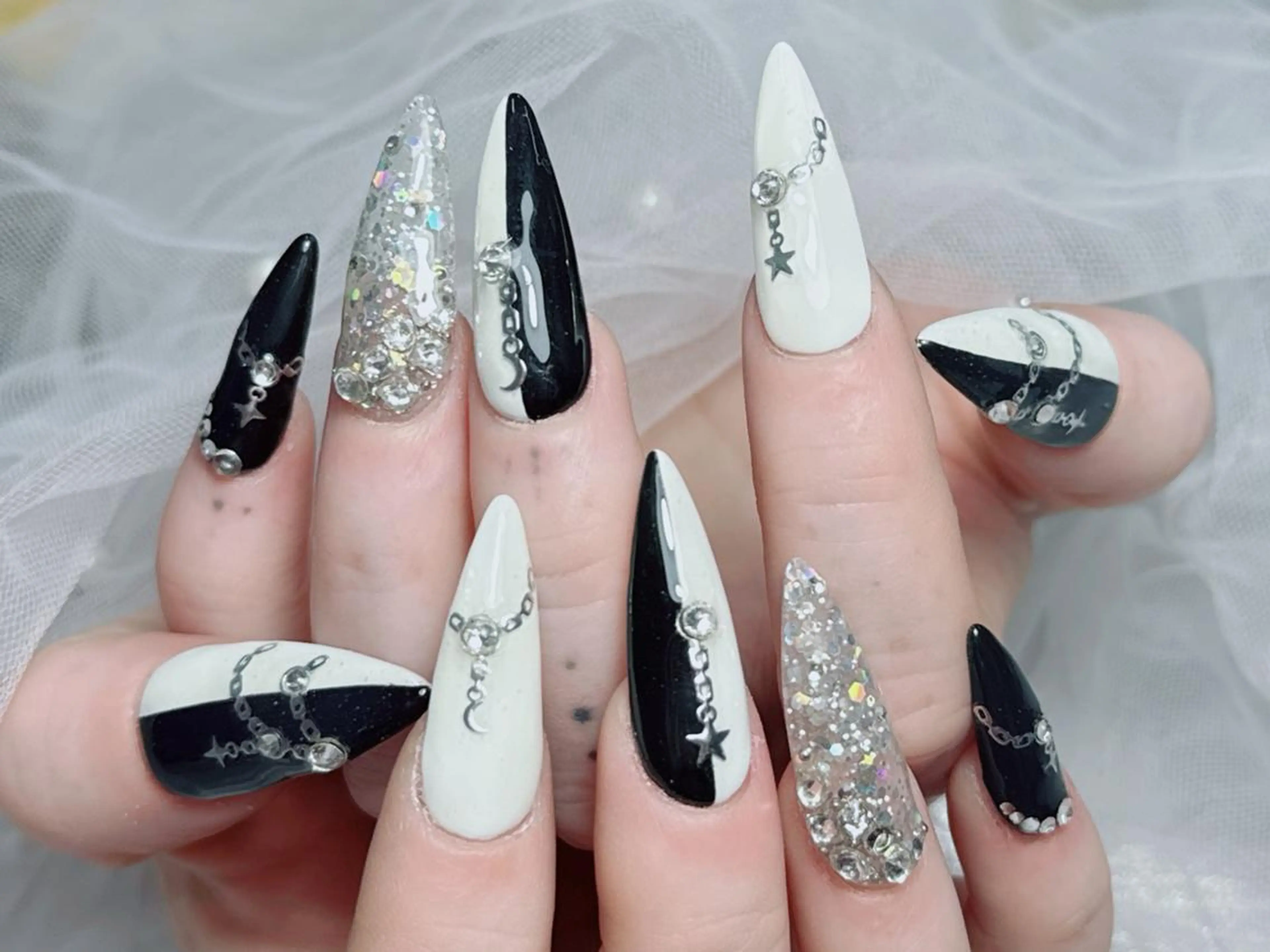 ネイル ワンホンネイル Kitty Nail salonのネイルデザイン