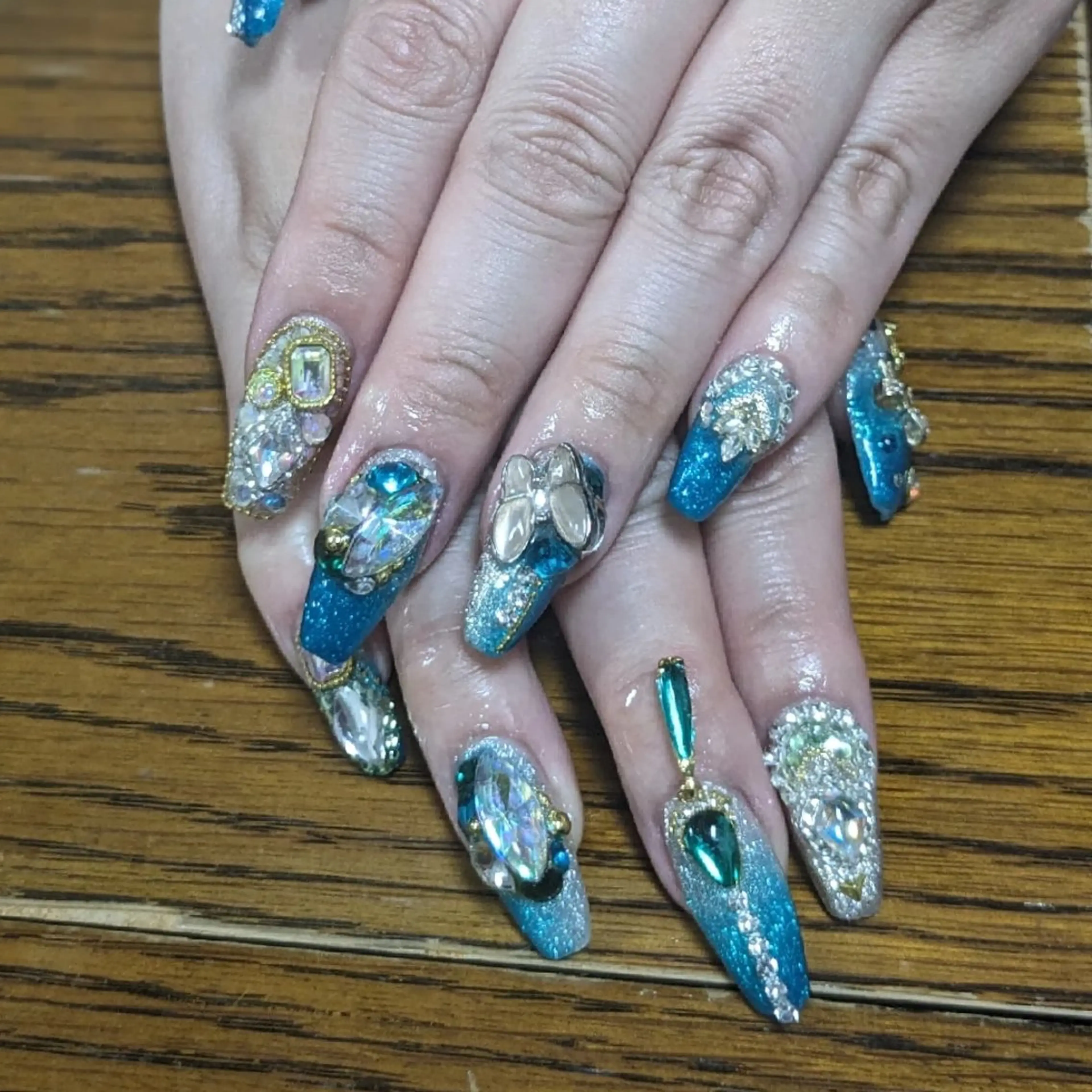 ネイル 長さ出し ジェルネイル スカルプネイル ハンドネイル Lily nail 船橋 yuki🍒のネイルデザイン