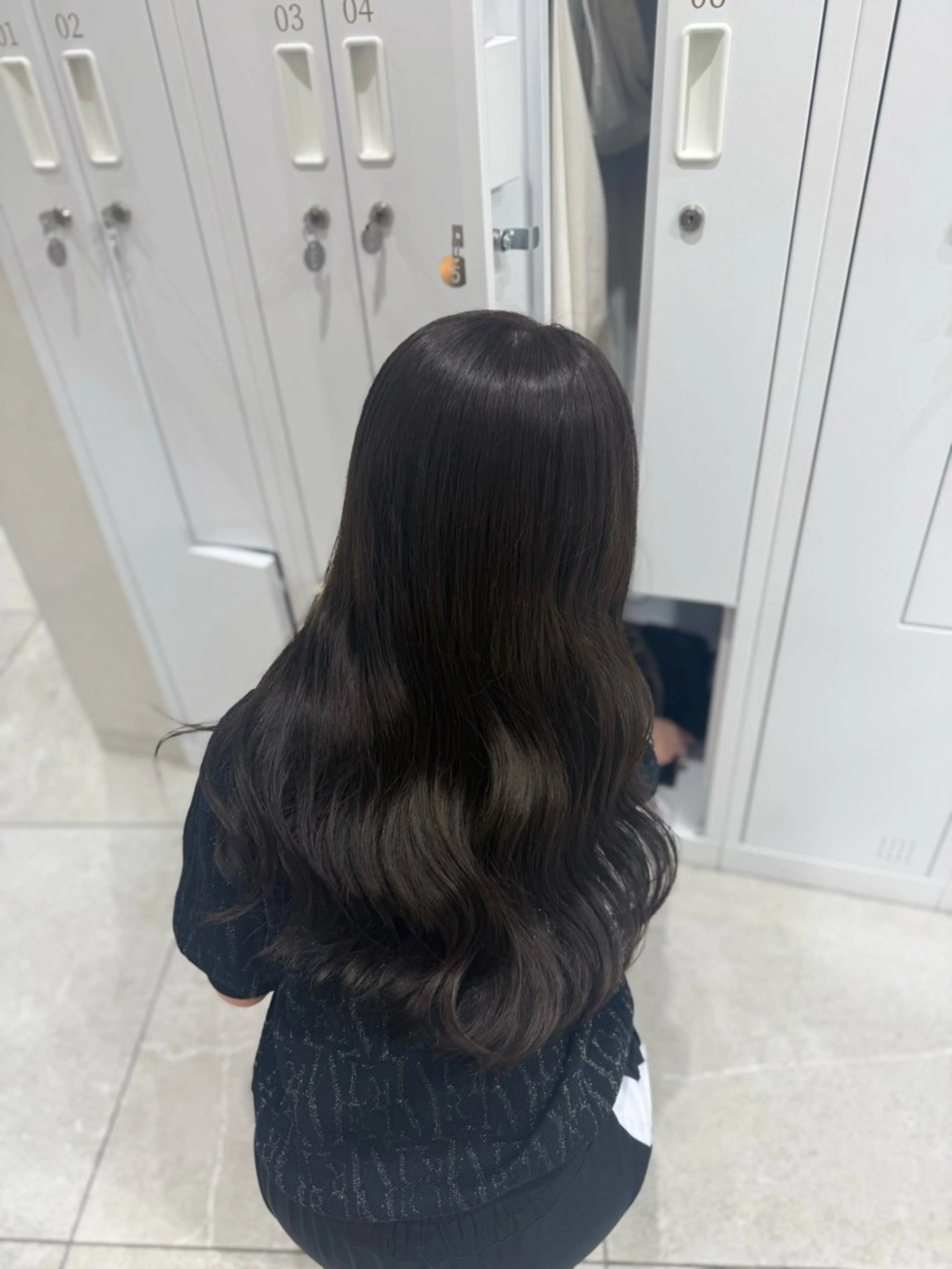 ロング カラー グレージュ ヘアカラー トリートメント ブリーチなし🩶グレ ージュ🩶ニュアンスのヘアスタイル