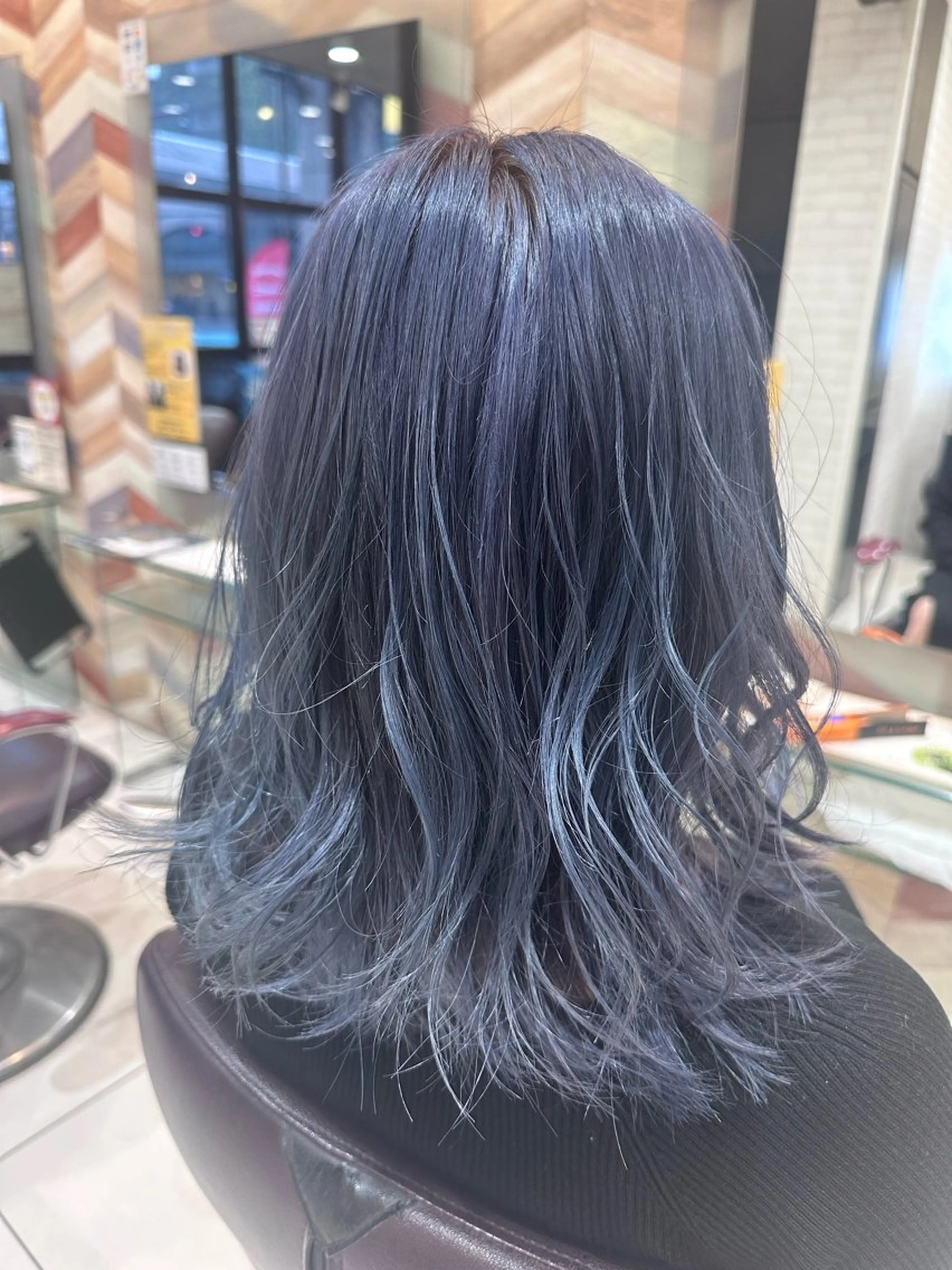 ミディアム カラー 🧸 EARTH 佃 萌海 ☁️のヘアスタイル