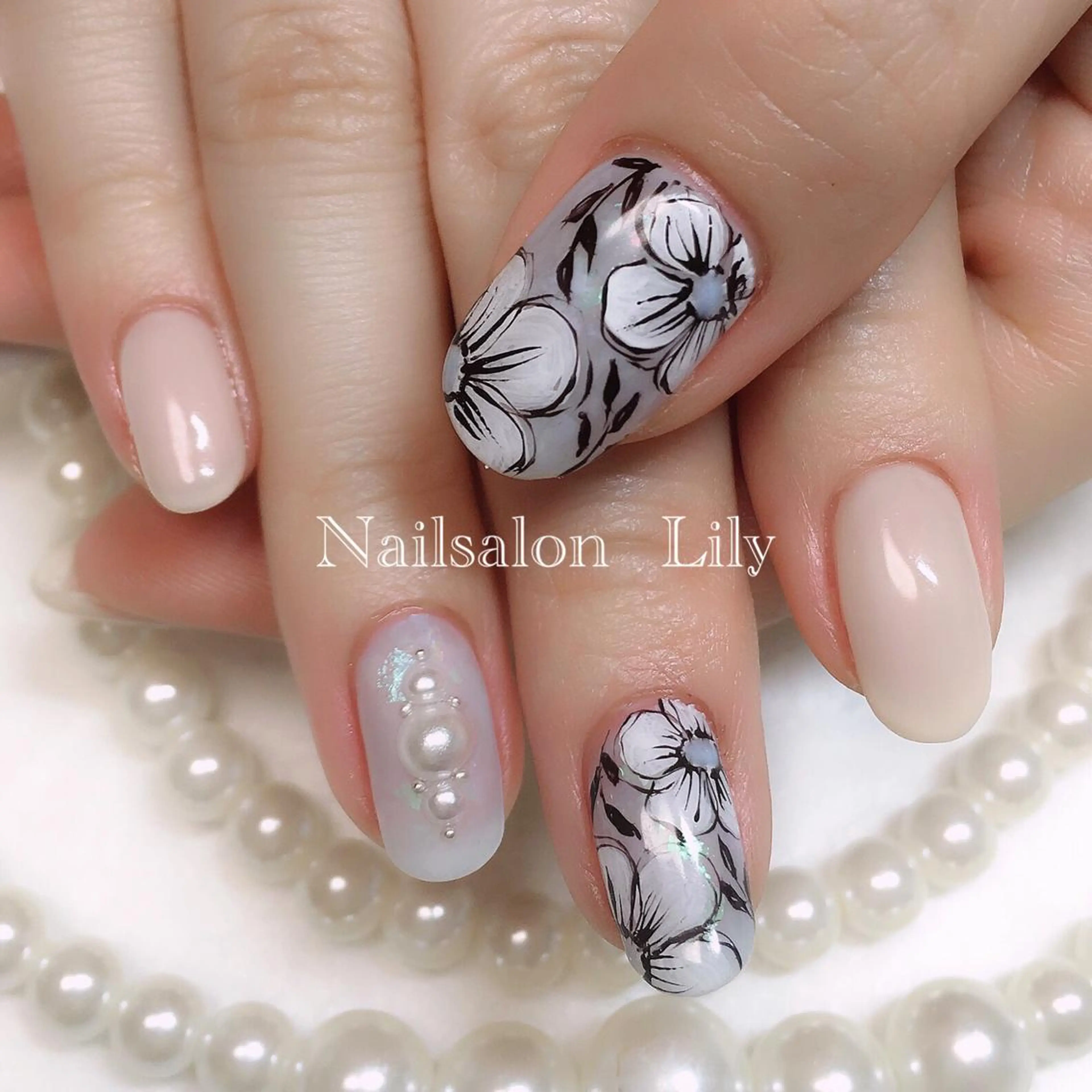 ネイル フラワーネイル Lily*nail 🌻Mii🌻のネイルデザイン
