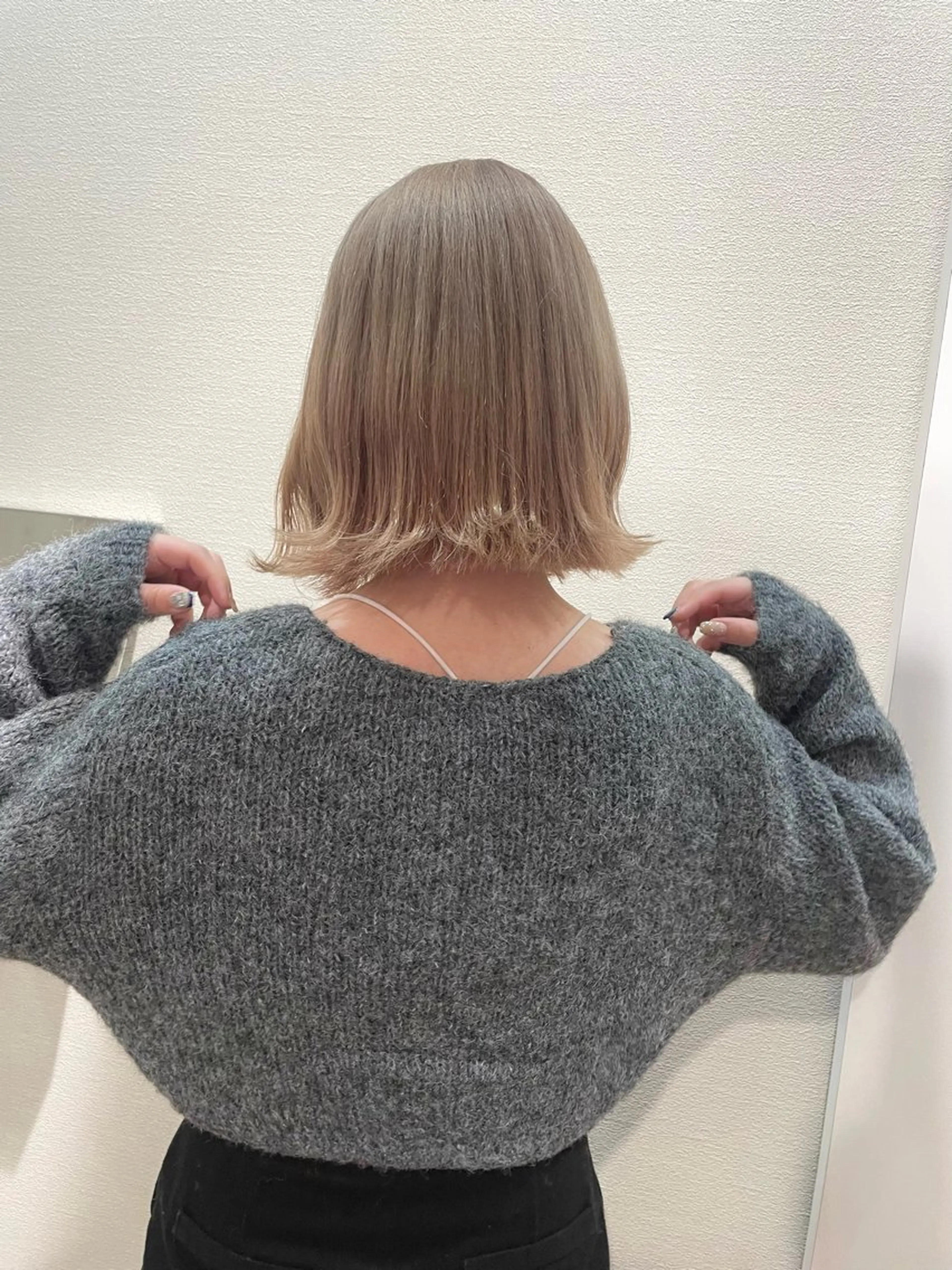 ショート カラー ベージュ/透明感/ 桃子🎀のヘアスタイル