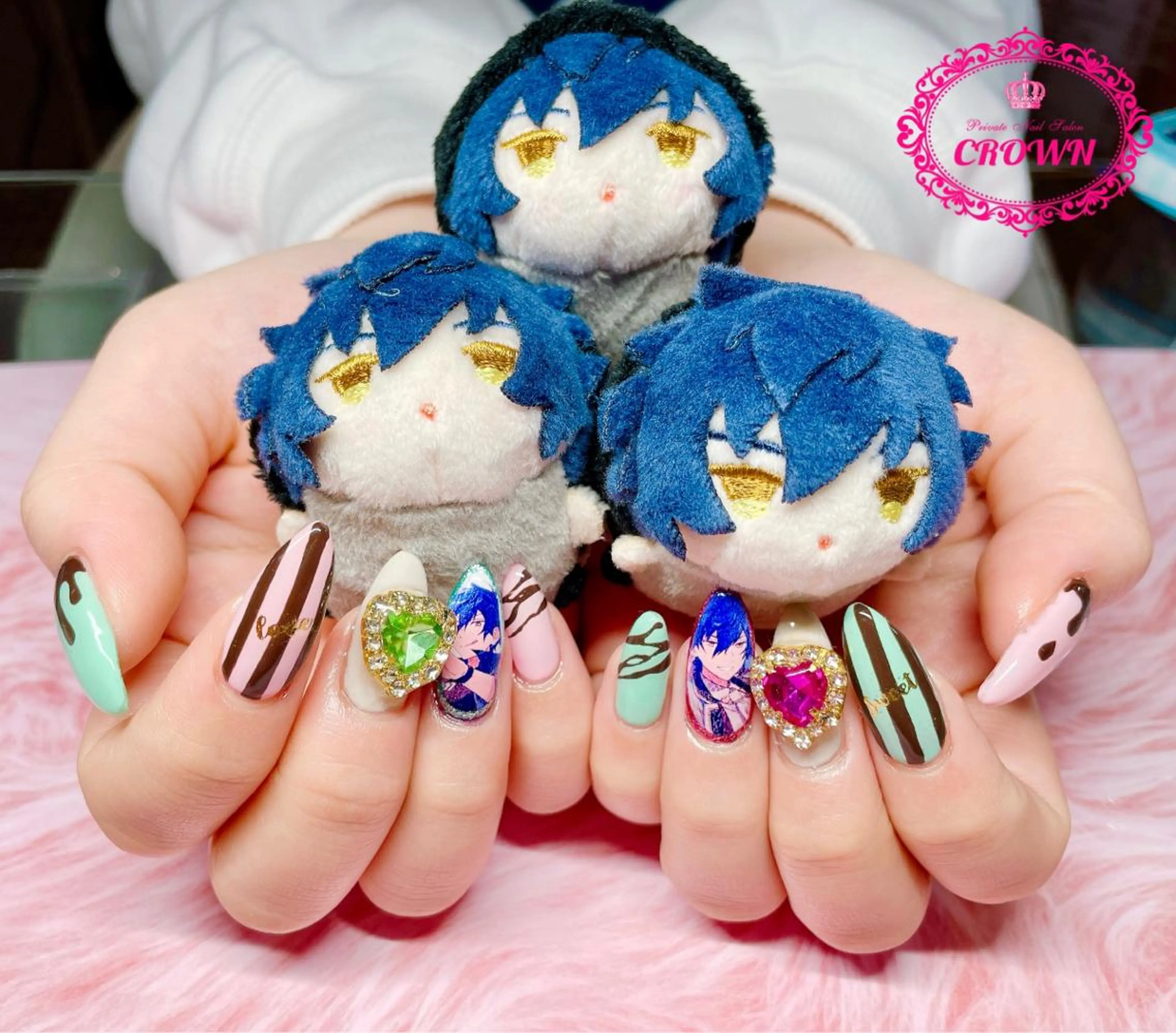 ネイル CROWN プライベートサロンのネイルデザイン