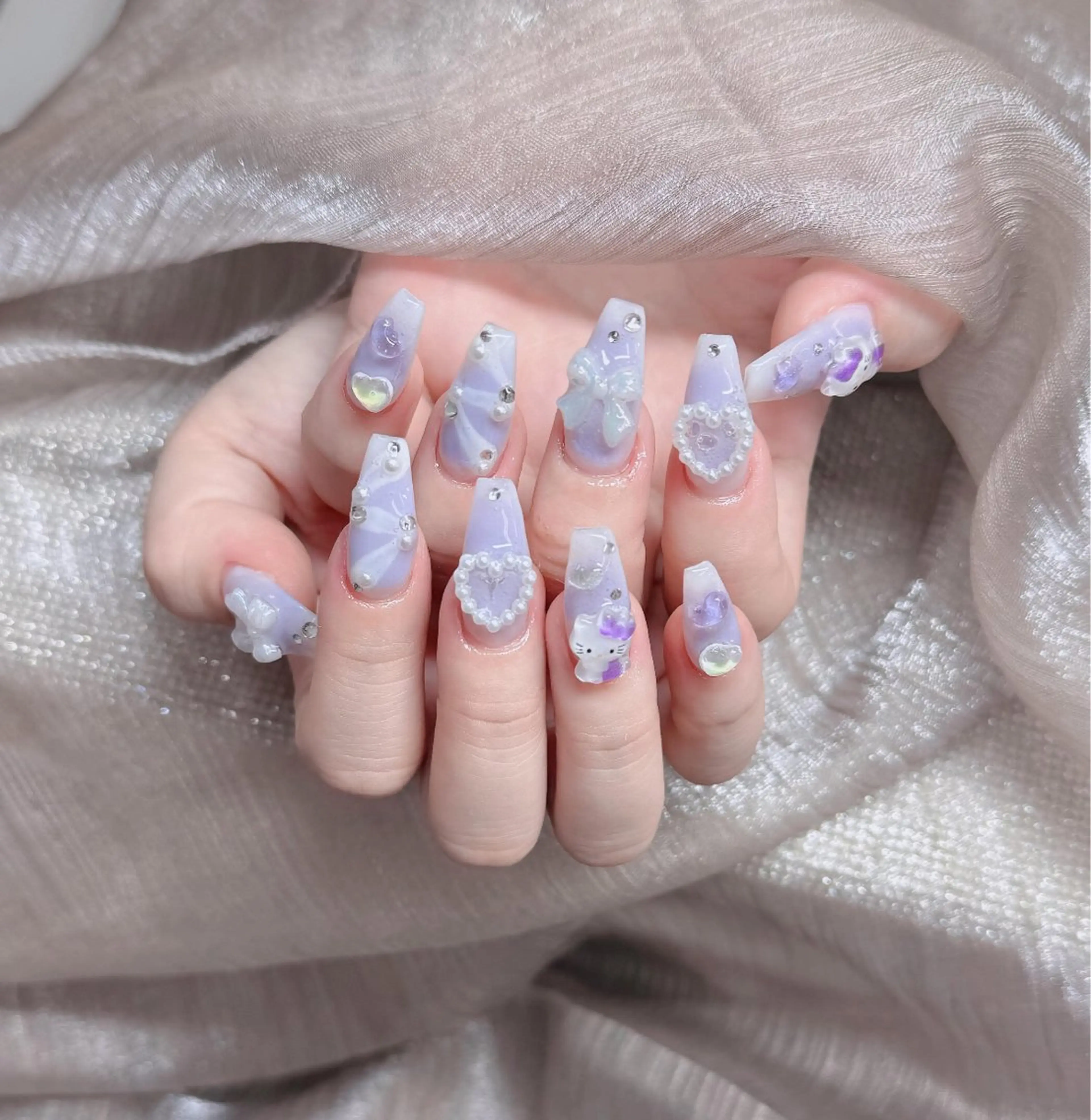 ネイル フレンチネイル ジェルネイル ハロウィン キラキラネイル 韓国ネイル H.baby Nail Salonのネイルデザイン