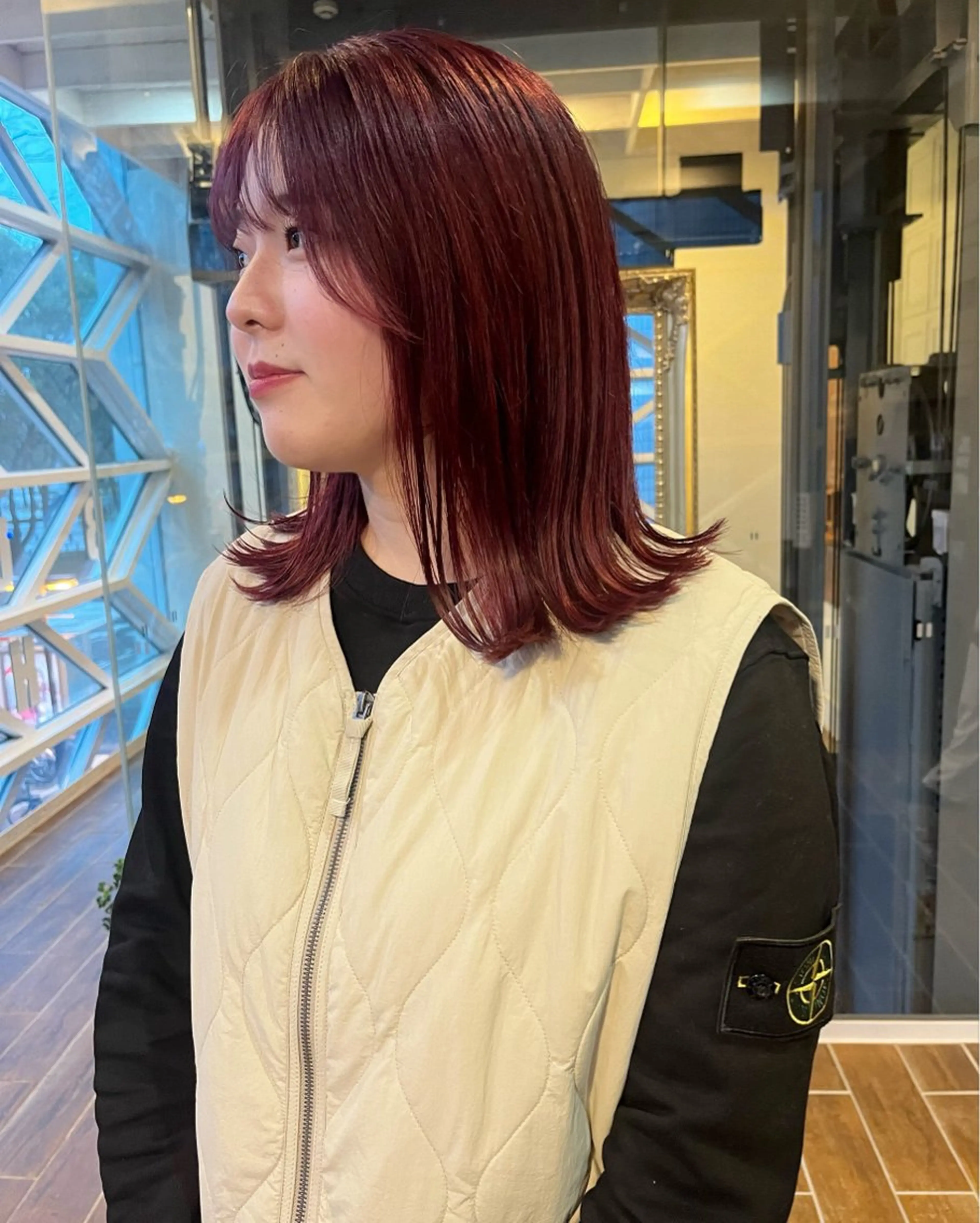 ミディアム カラー ブリーチ レッドカラー カット ヘアカラー トリートメント 酸性ストレート/ 暖色カラー/ココネのヘアスタイル