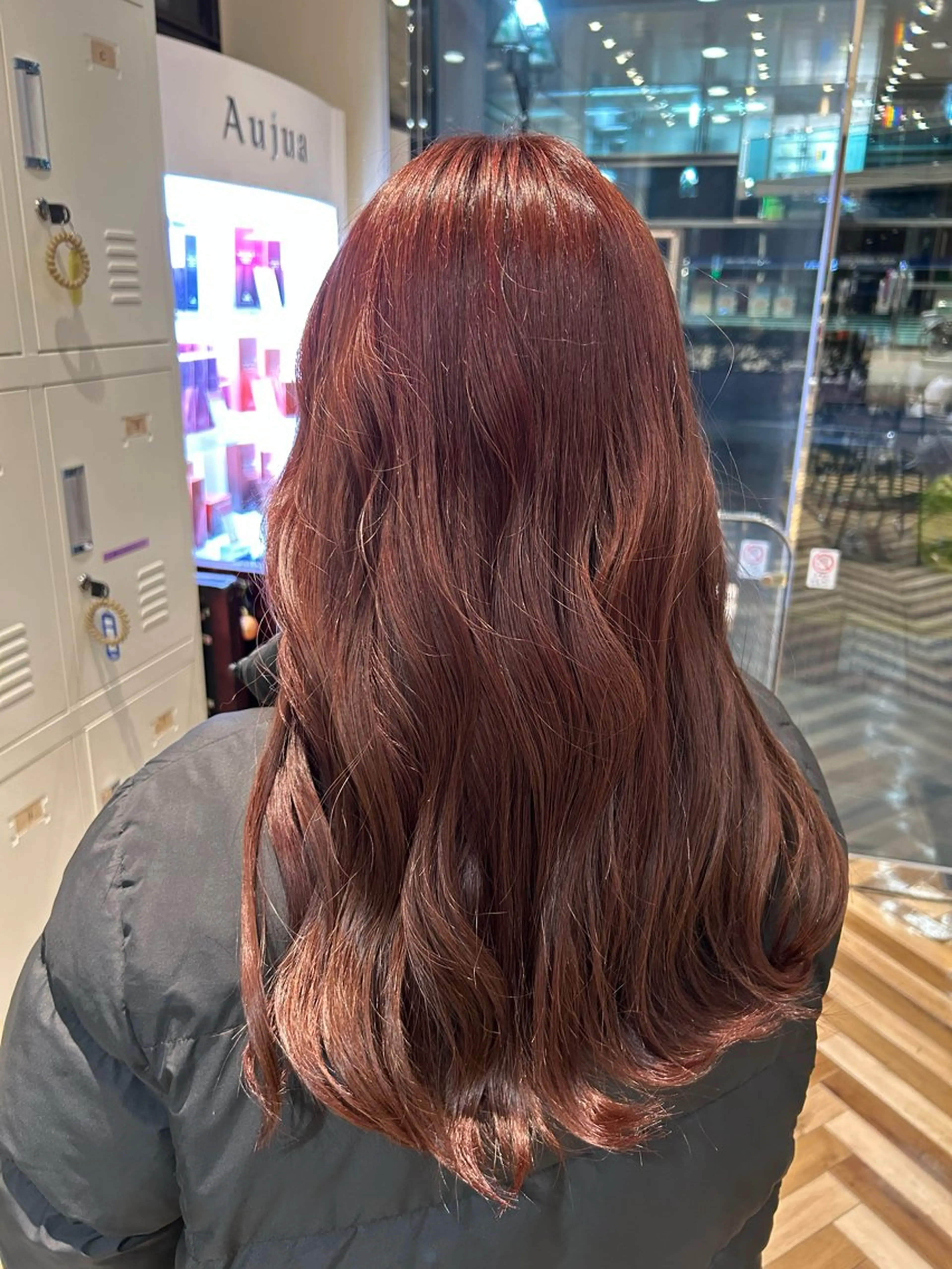 カラー 白倉 仁奈のヘアスタイル