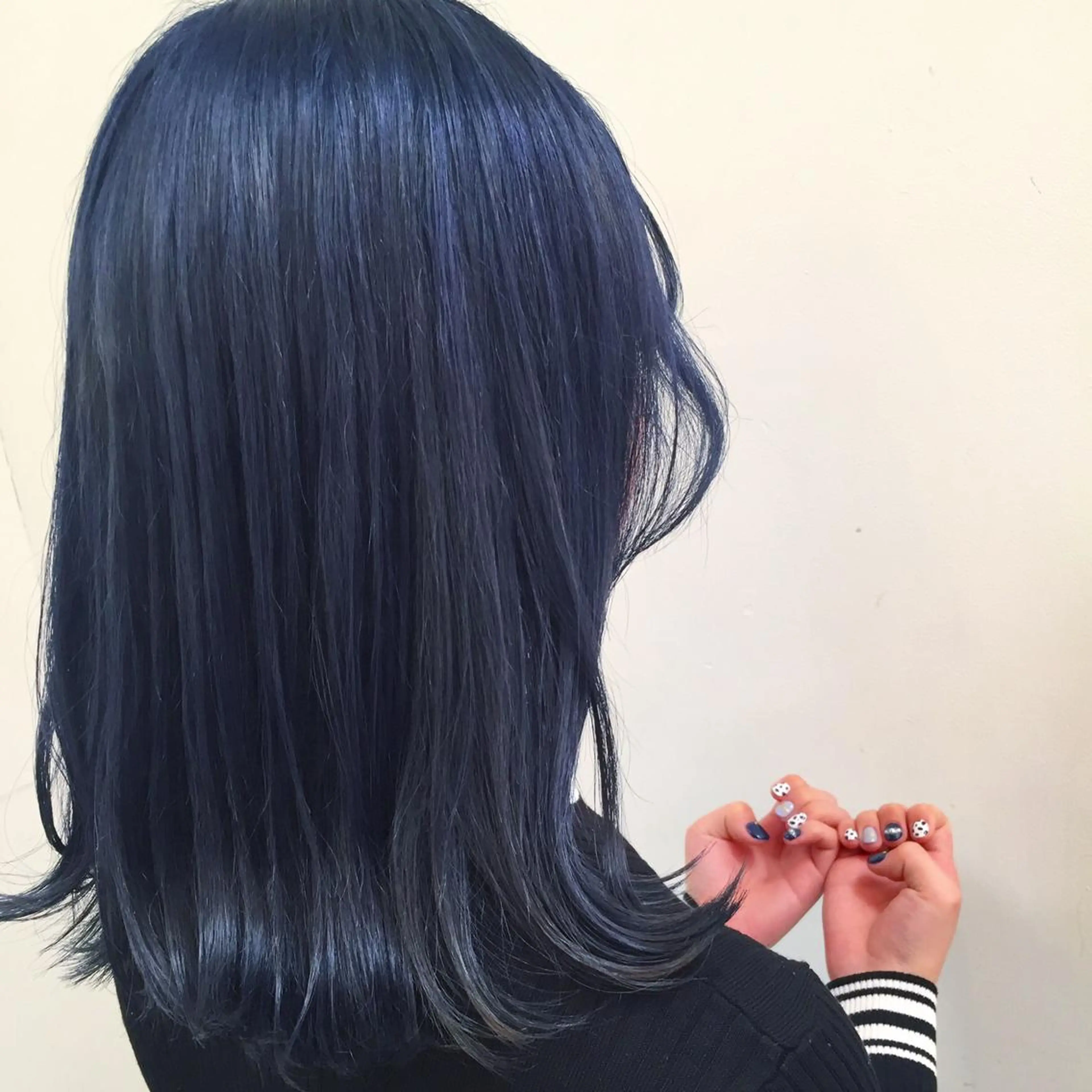 カラー ツノダ ルカのヘアスタイル