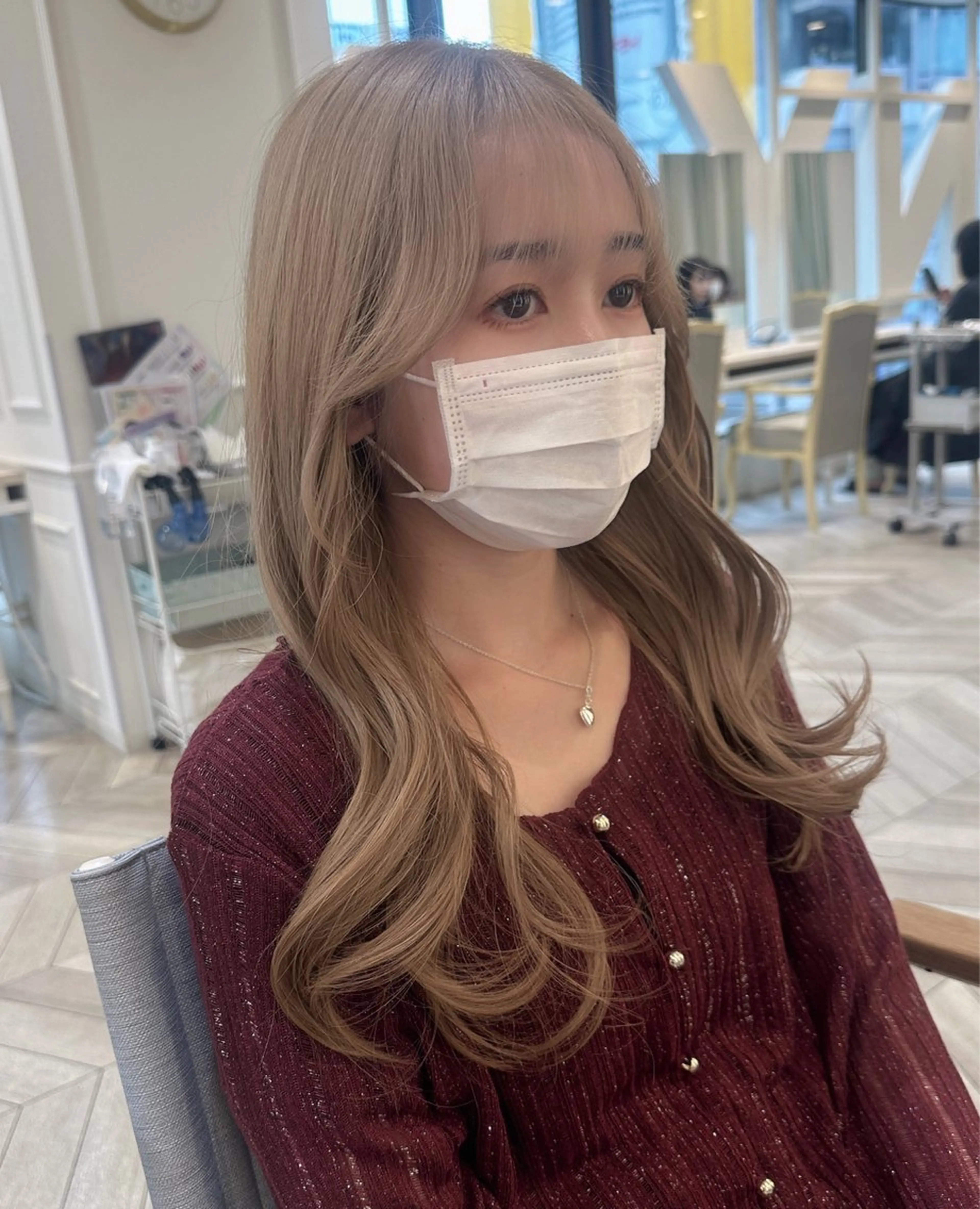 ロング ヘアカラー トリートメント 小顔レイヤー/ ベージュ🤍Rieのヘアスタイル