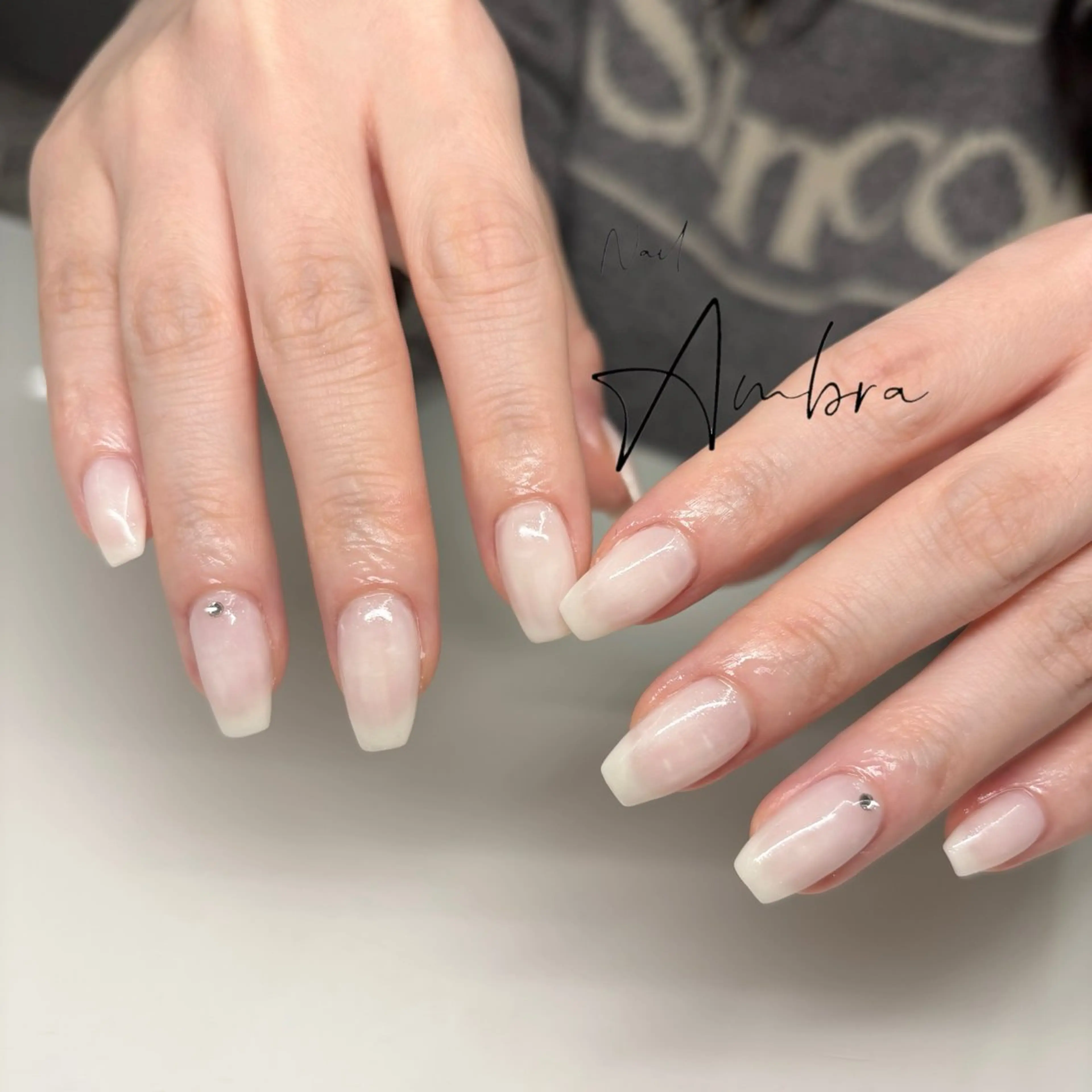ネイル ラメ(グリッター) ホワイト ハンドネイル Nail Ambra 小山のネイルデザイン