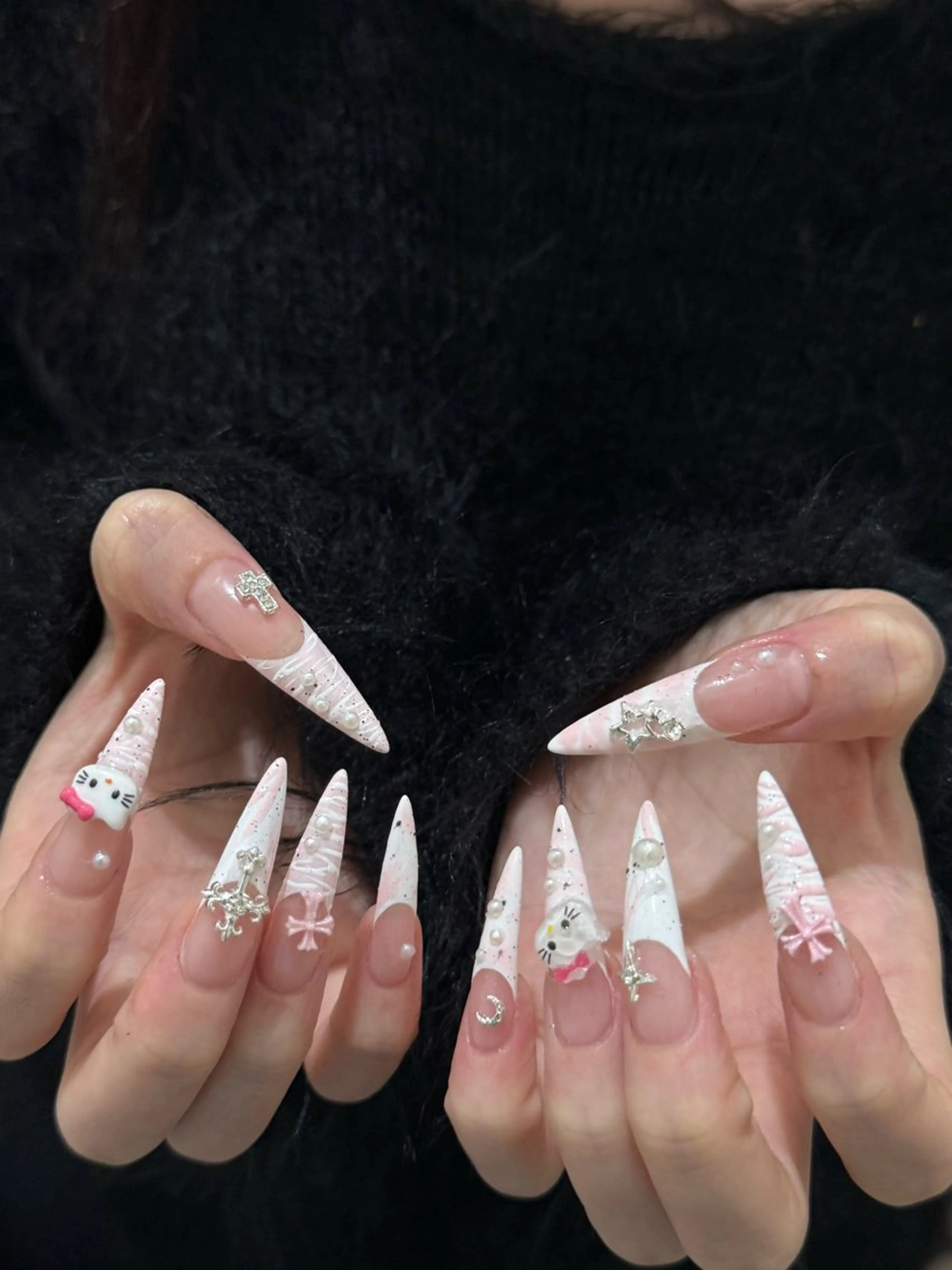 ネイル チークネイル ドット フレンチネイル グラデーション ハート ハンドネイル Julli NailStudioのネイルデザイン