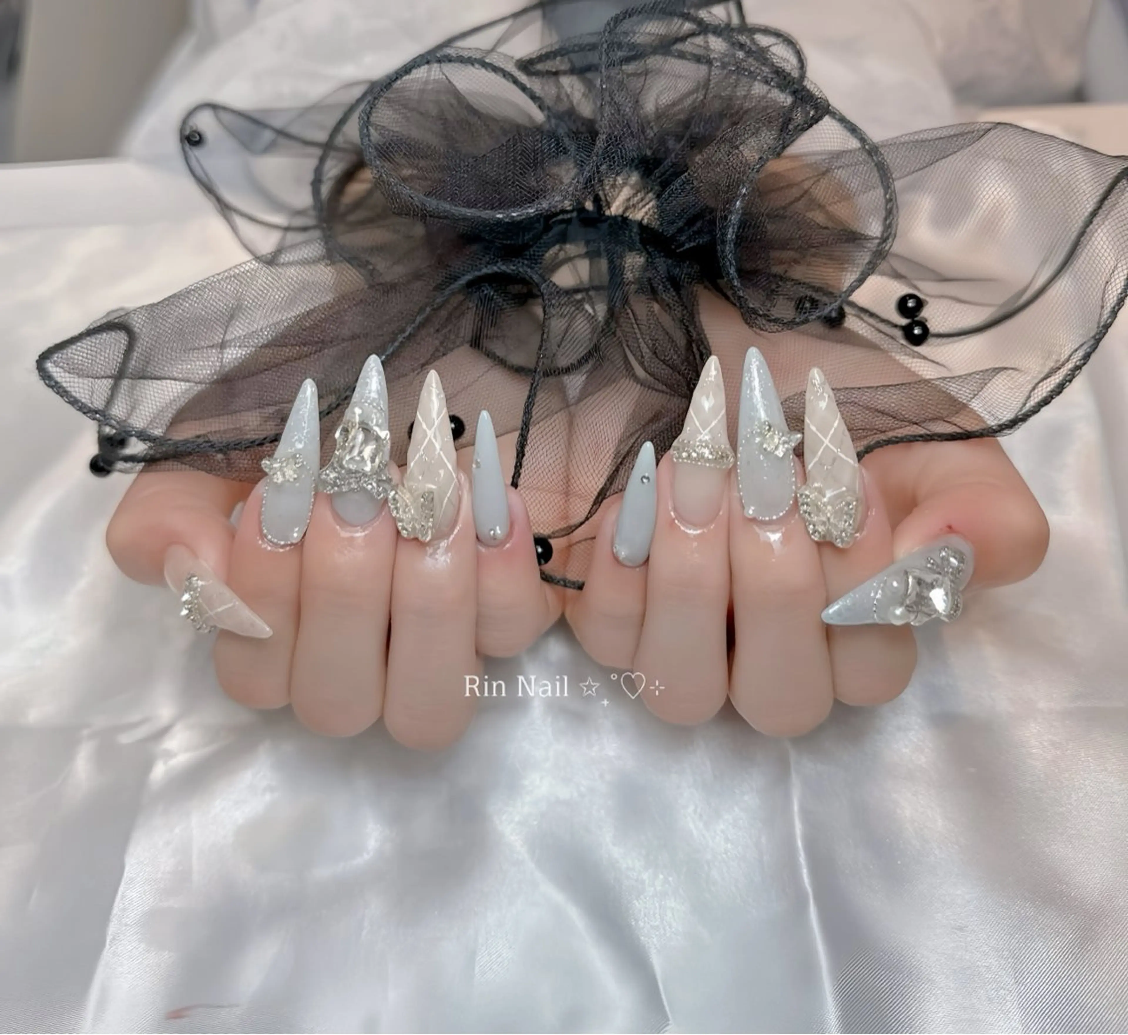 ネイル ボルドー フレンチネイル グラデーション キラキラネイル 韓国ネイル ハンドネイル Rin Nail Shinokuboのネイルデザイン