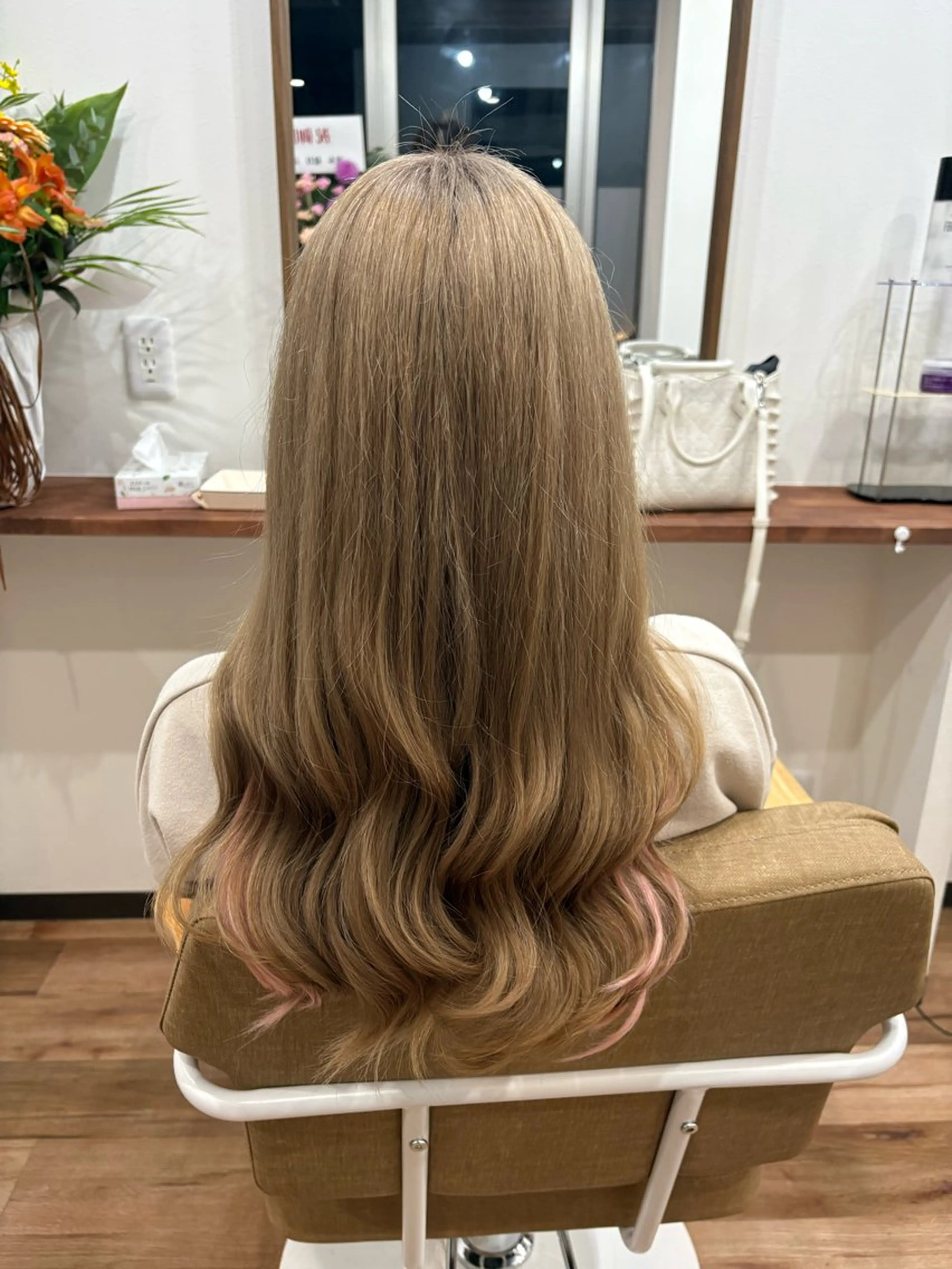 カラー hairs 897のヘアスタイル