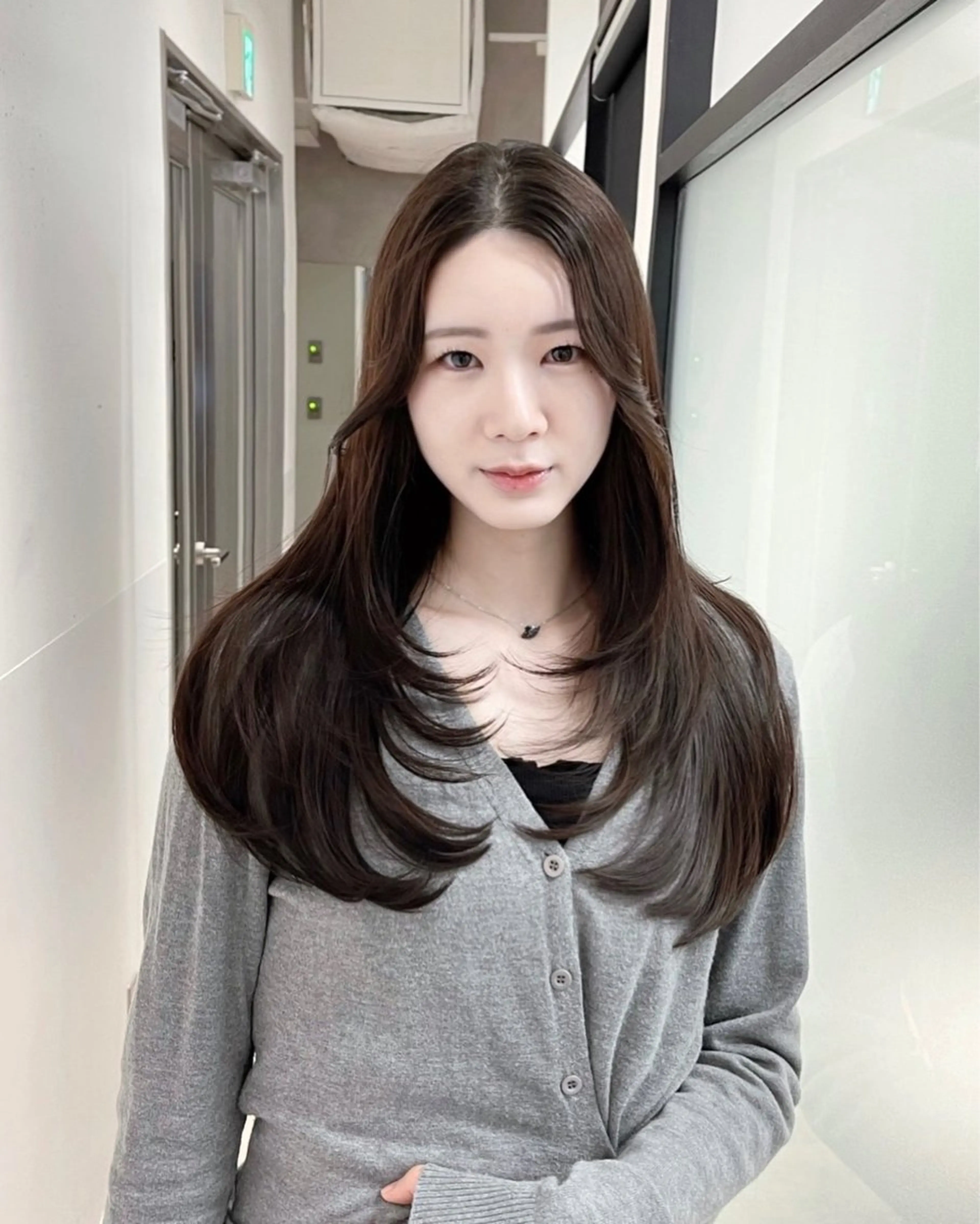 ロング 韓国風ヘア レイヤーカット カット ヘアカラー トリートメント 韓国レイヤーカット 髪質改善▫️水野有真のヘアスタイル